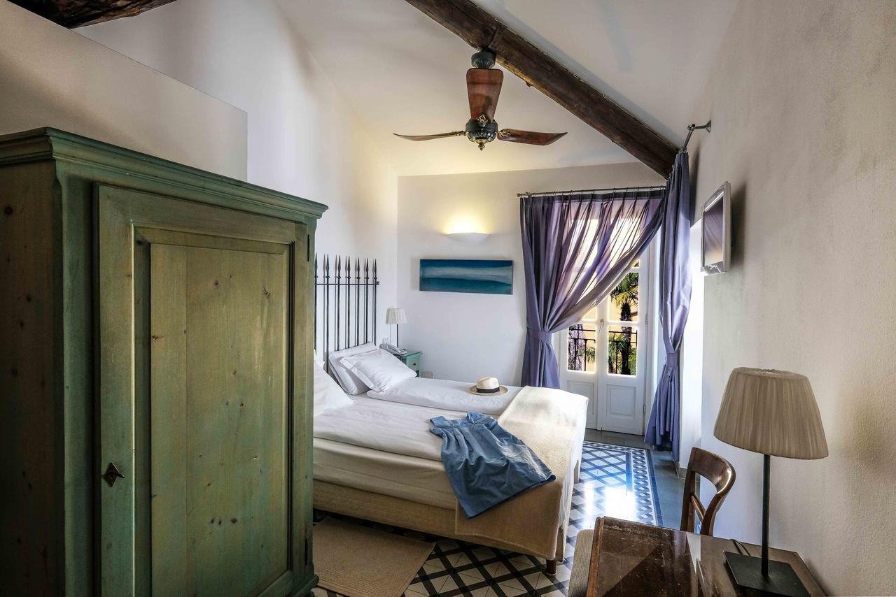 Double or Twin Room Partial Lake View
