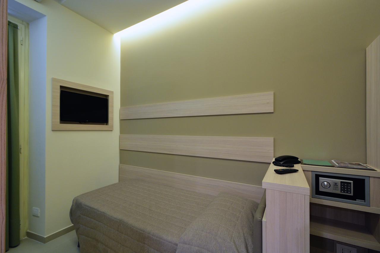Deluxe Single Room