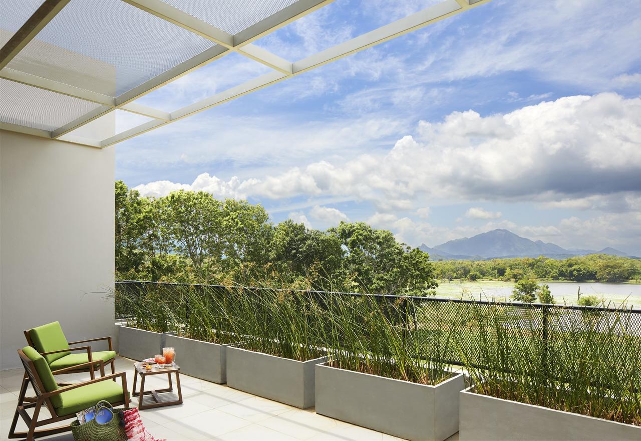 Suite - 15% off at Lu Lin restaurant & the Canopy Bar