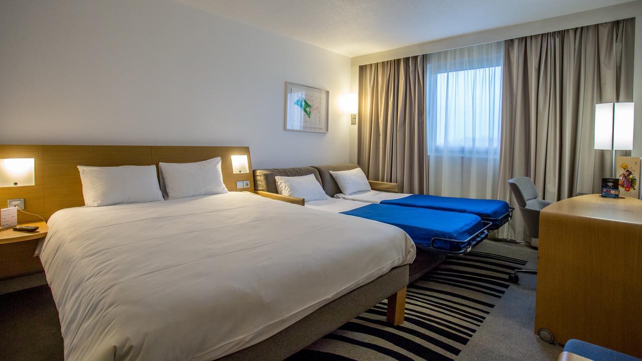 Habitación Estándar con 1 cama grande y 1 sofá cama