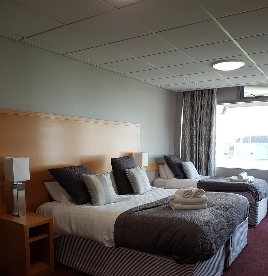 Double or Twin Room - Disability Access,640778421:JPEG