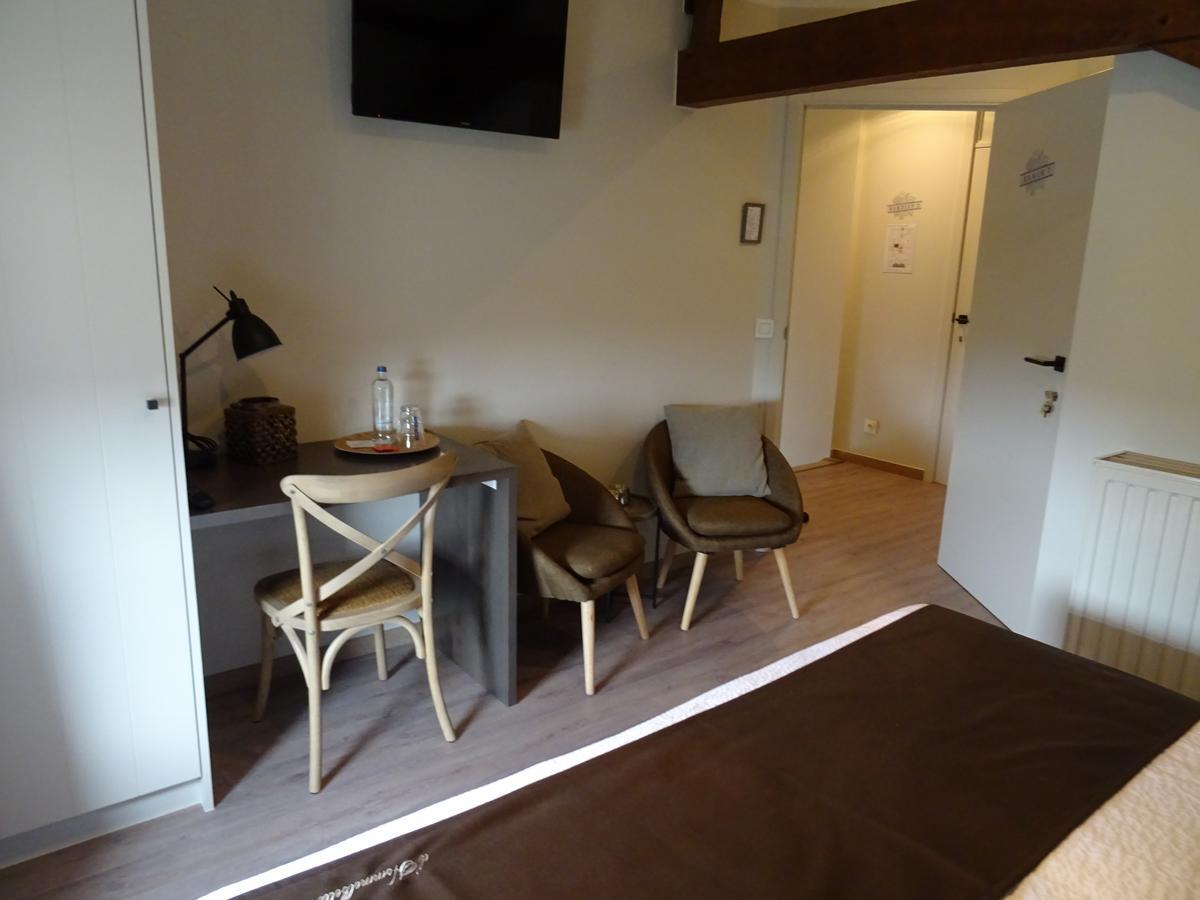 Small Double Room,645994485:JPEG