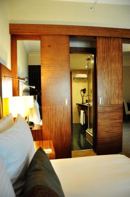 Executive King Room