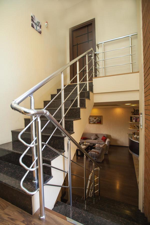 Family Room,649092939:JPEG