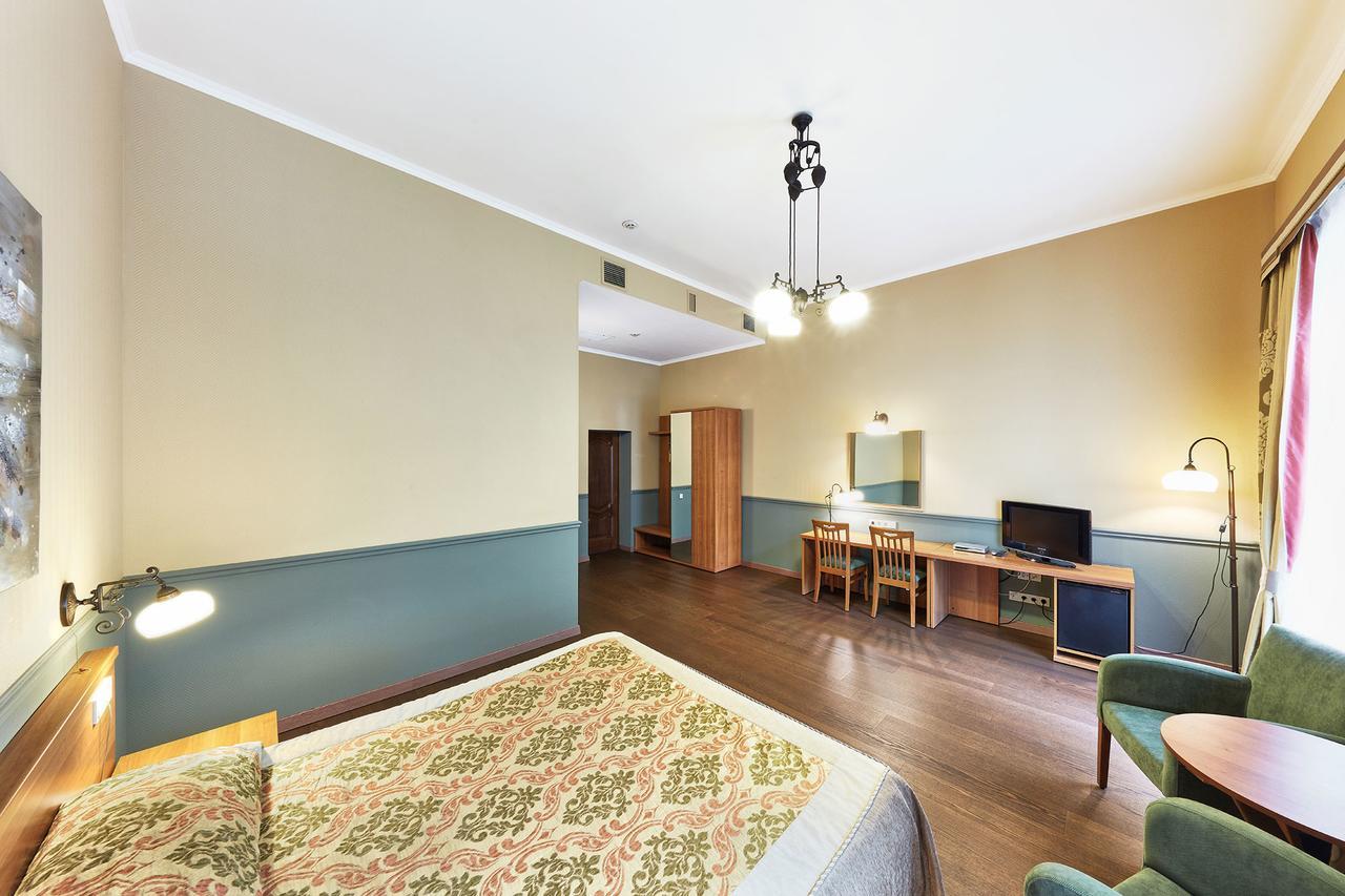 Deluxe Double or Twin Room Balcony