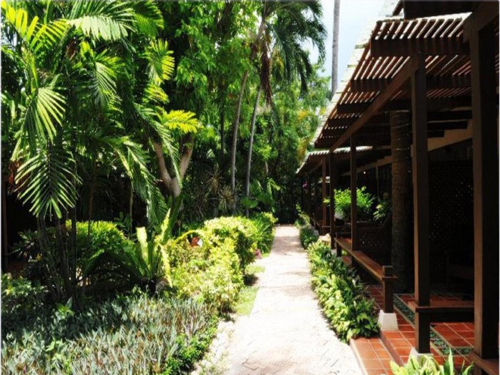 Superior Room with Garden View
