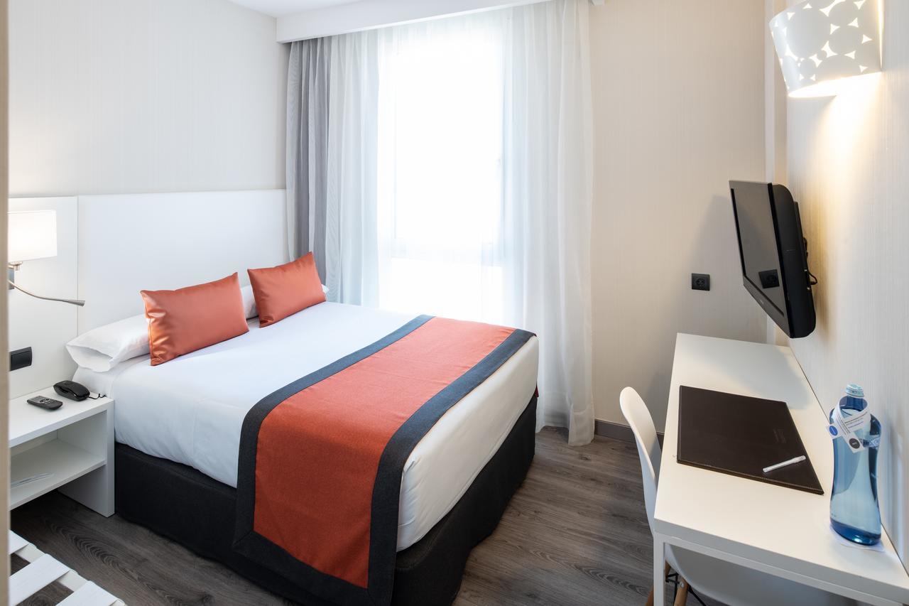 Single Room,1588038351:JPEG
