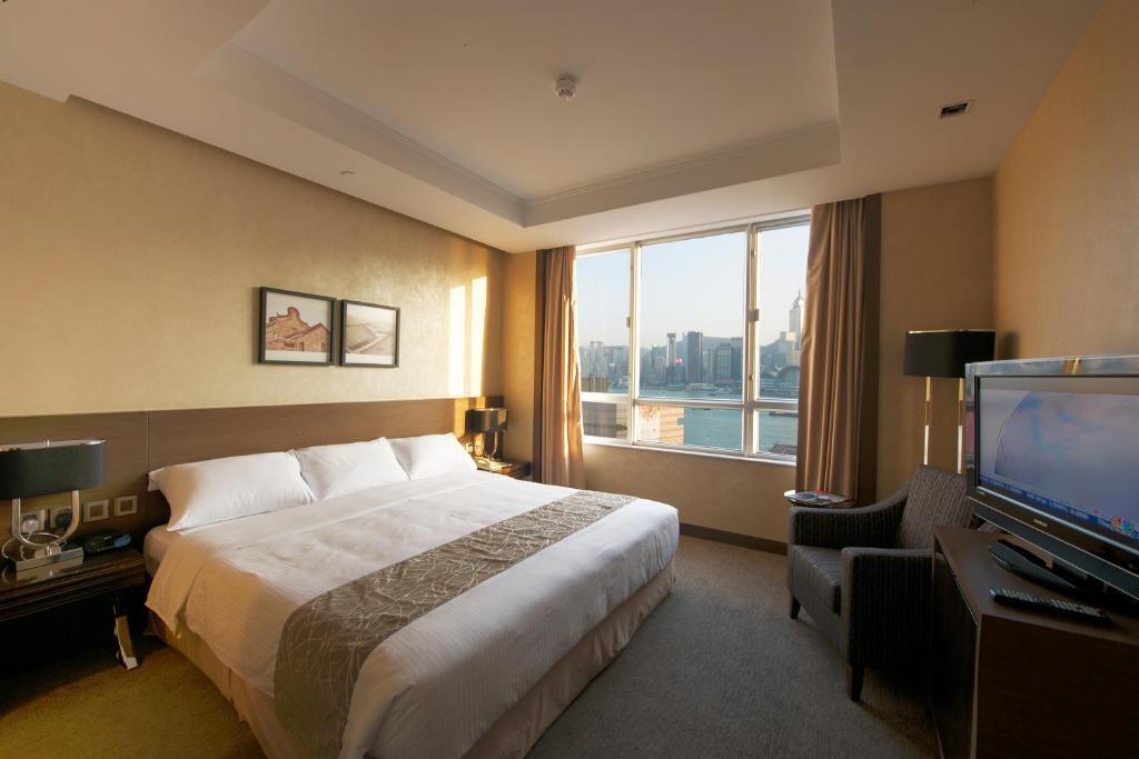Suite met Kingsize Bed en Uitzicht op de Haven