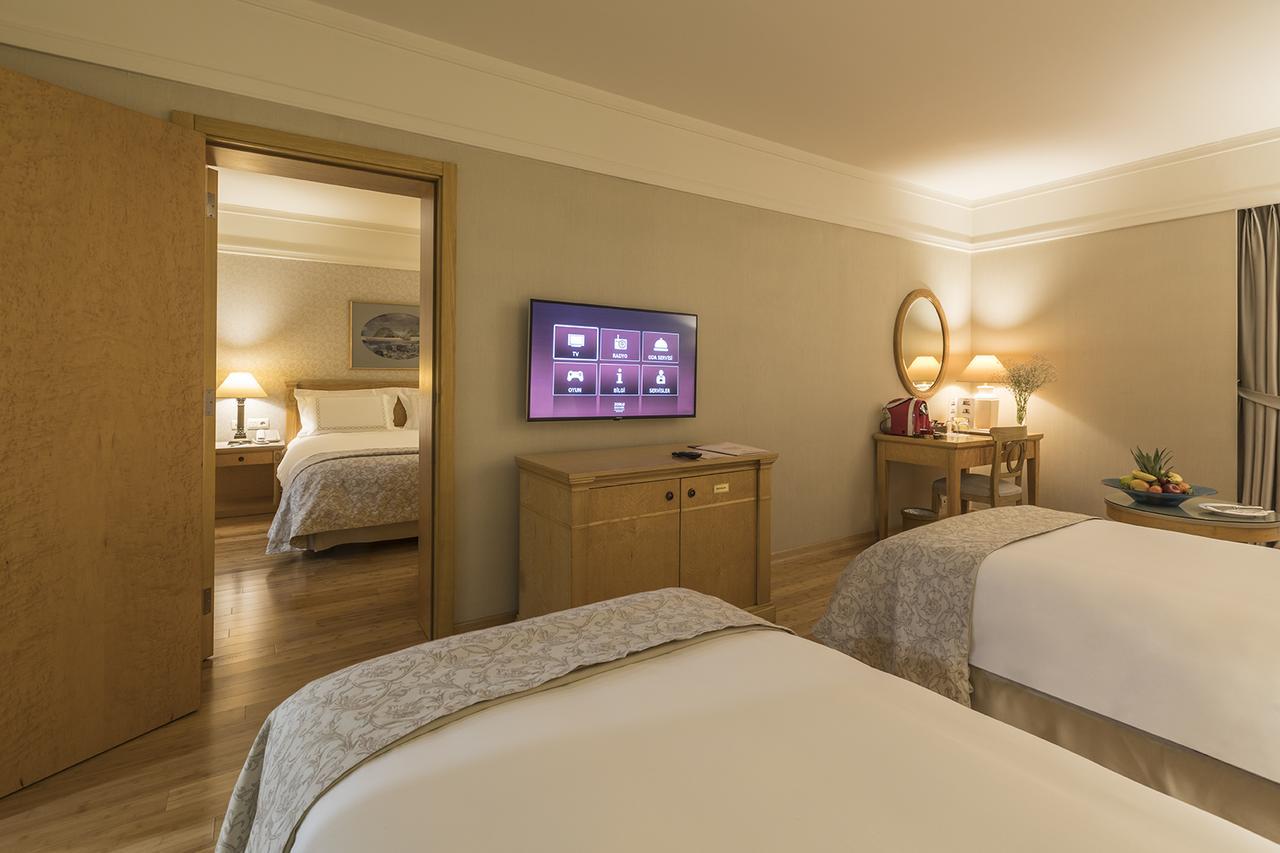 Family Room - Free Two Ways Airport Transfer