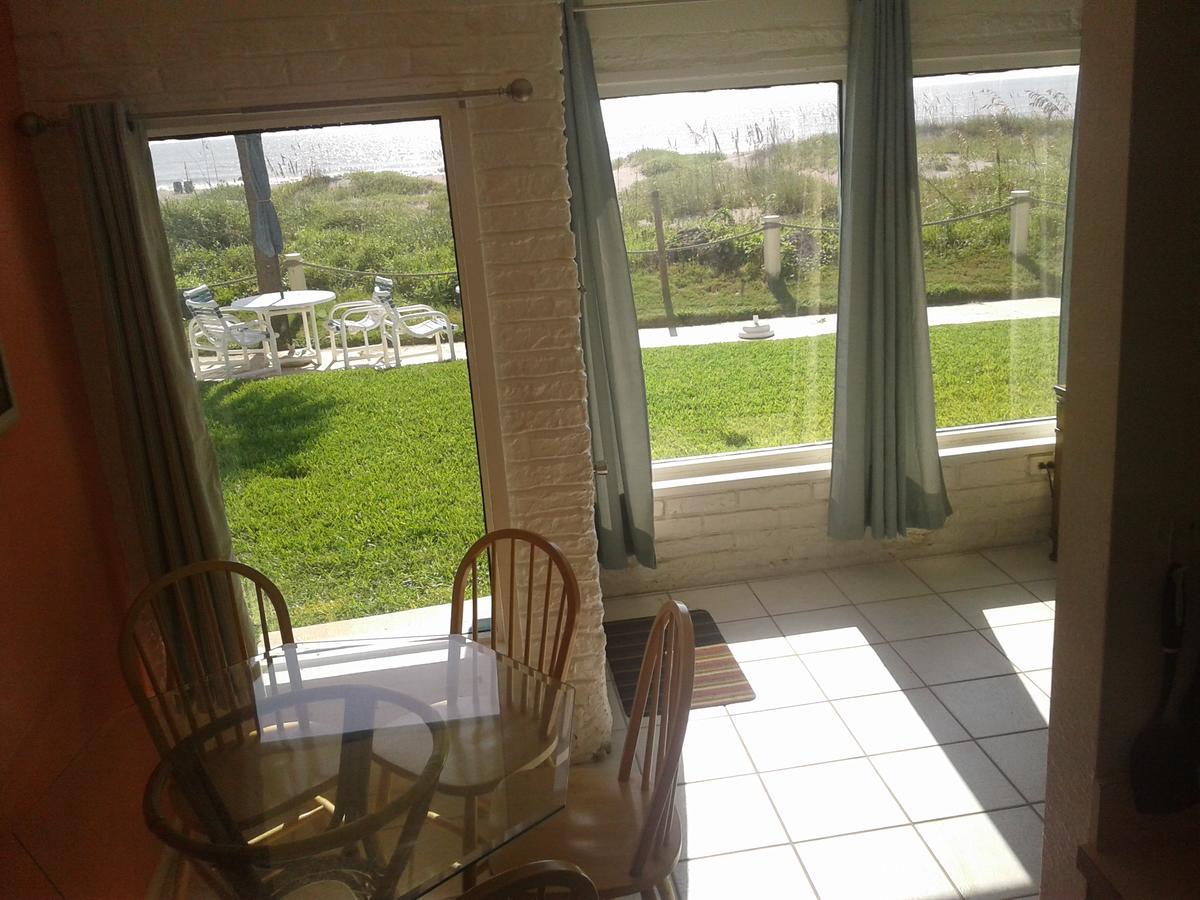 Two-Bedroom Two-Bathroom Apartment Oceanfront