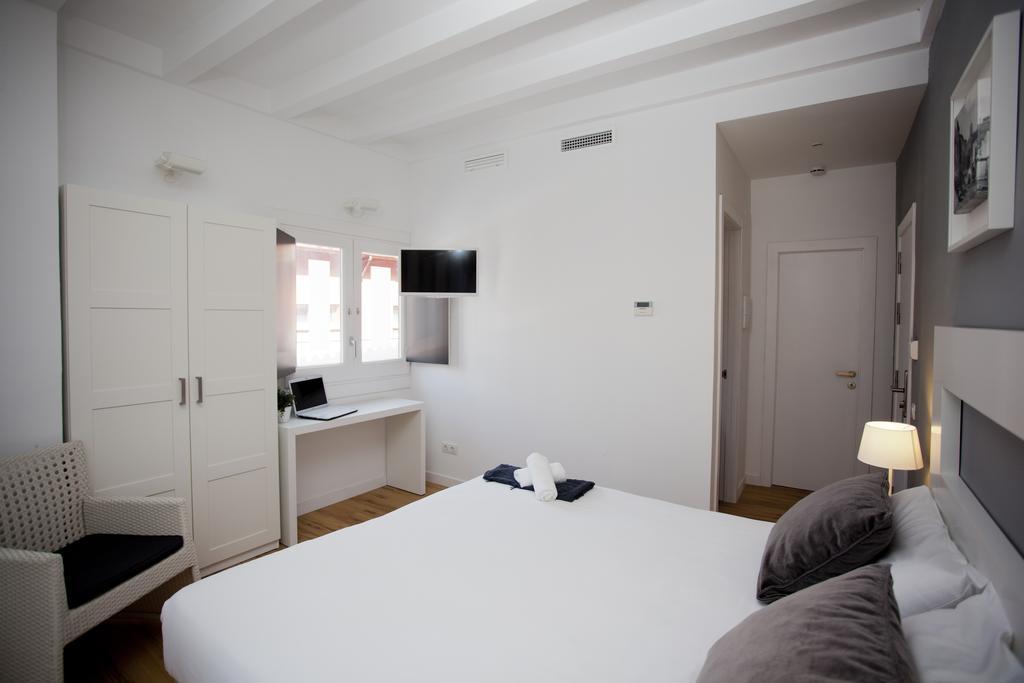 Quarto Standard com Cama de Casal ou 2 de Solteiro e Jardim