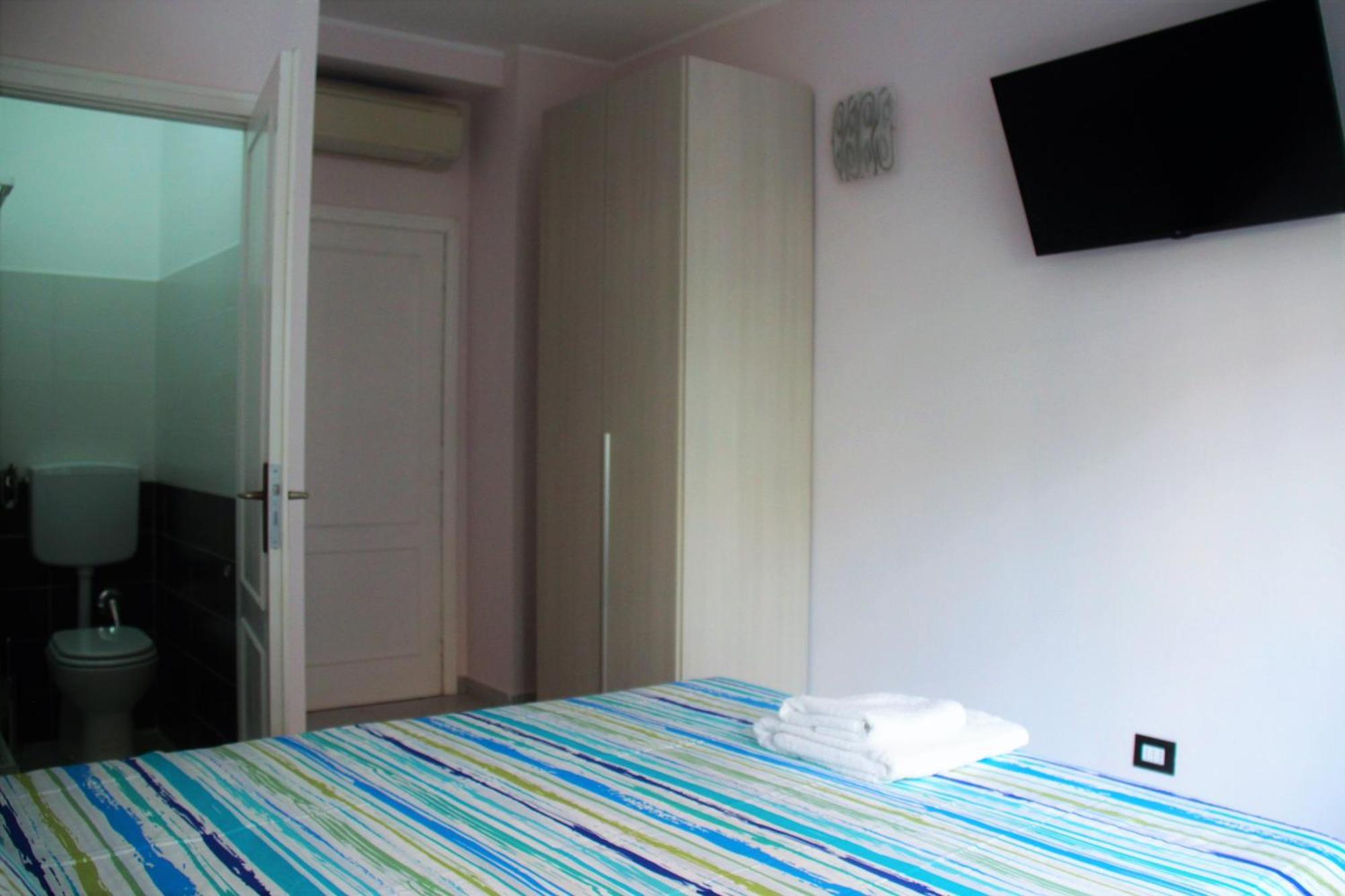 Double Room Bathroom