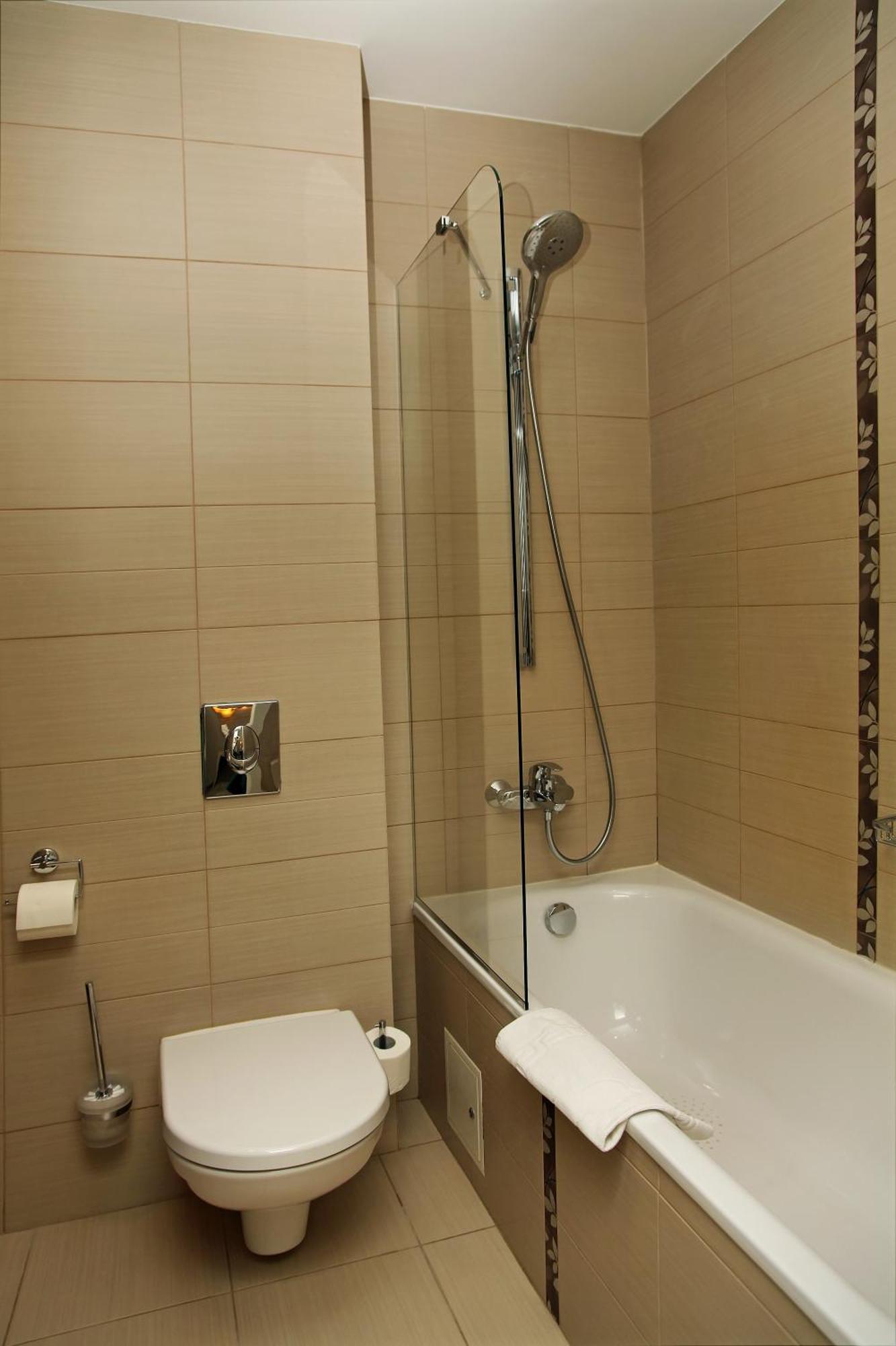Quarto Clássico Superior com Cama de Casal ou 2 de Solteiro