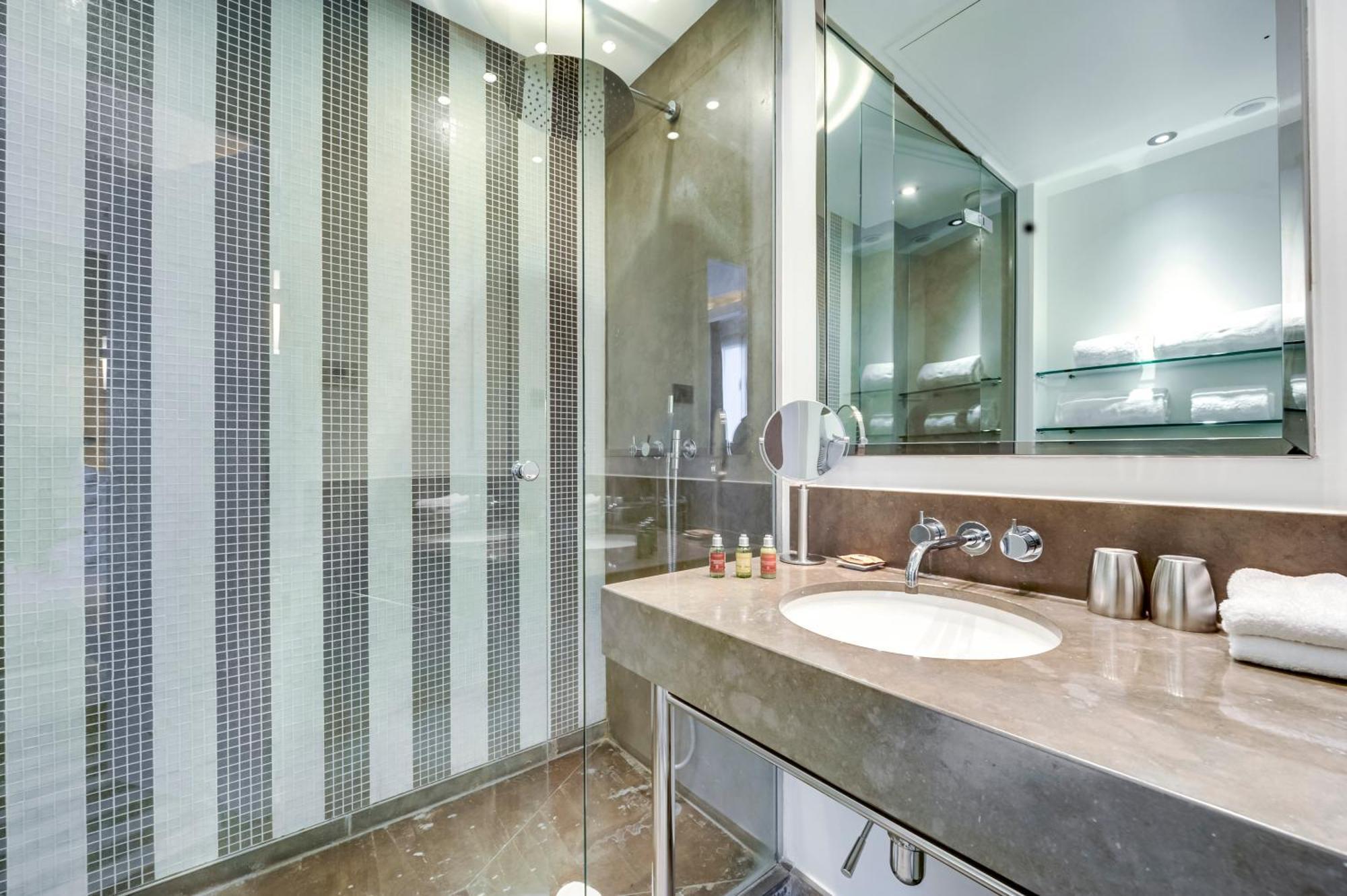 Superior Double Room,680070726:JPEG