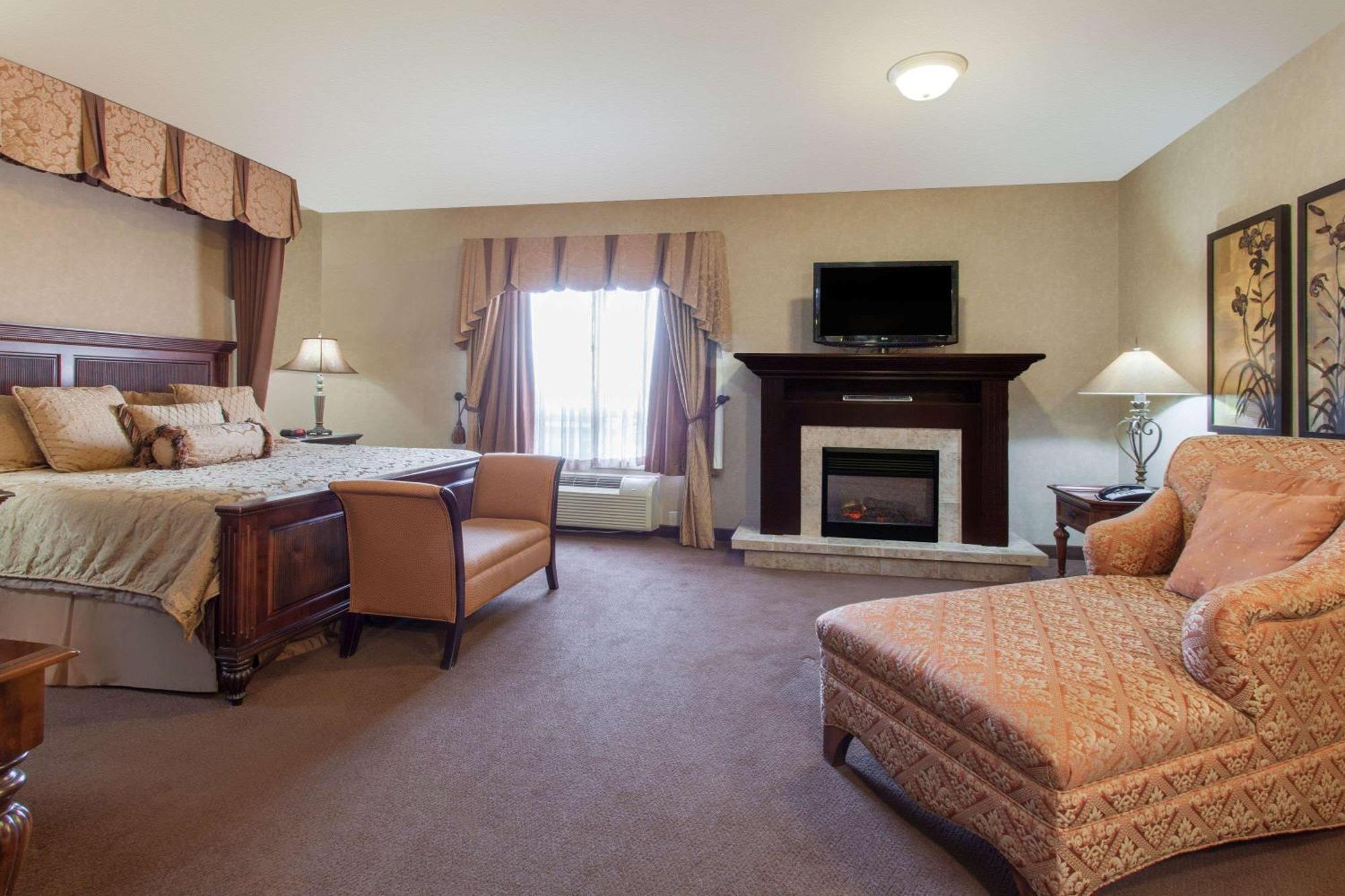 Deluxe King Suite,1221059350:JPEG