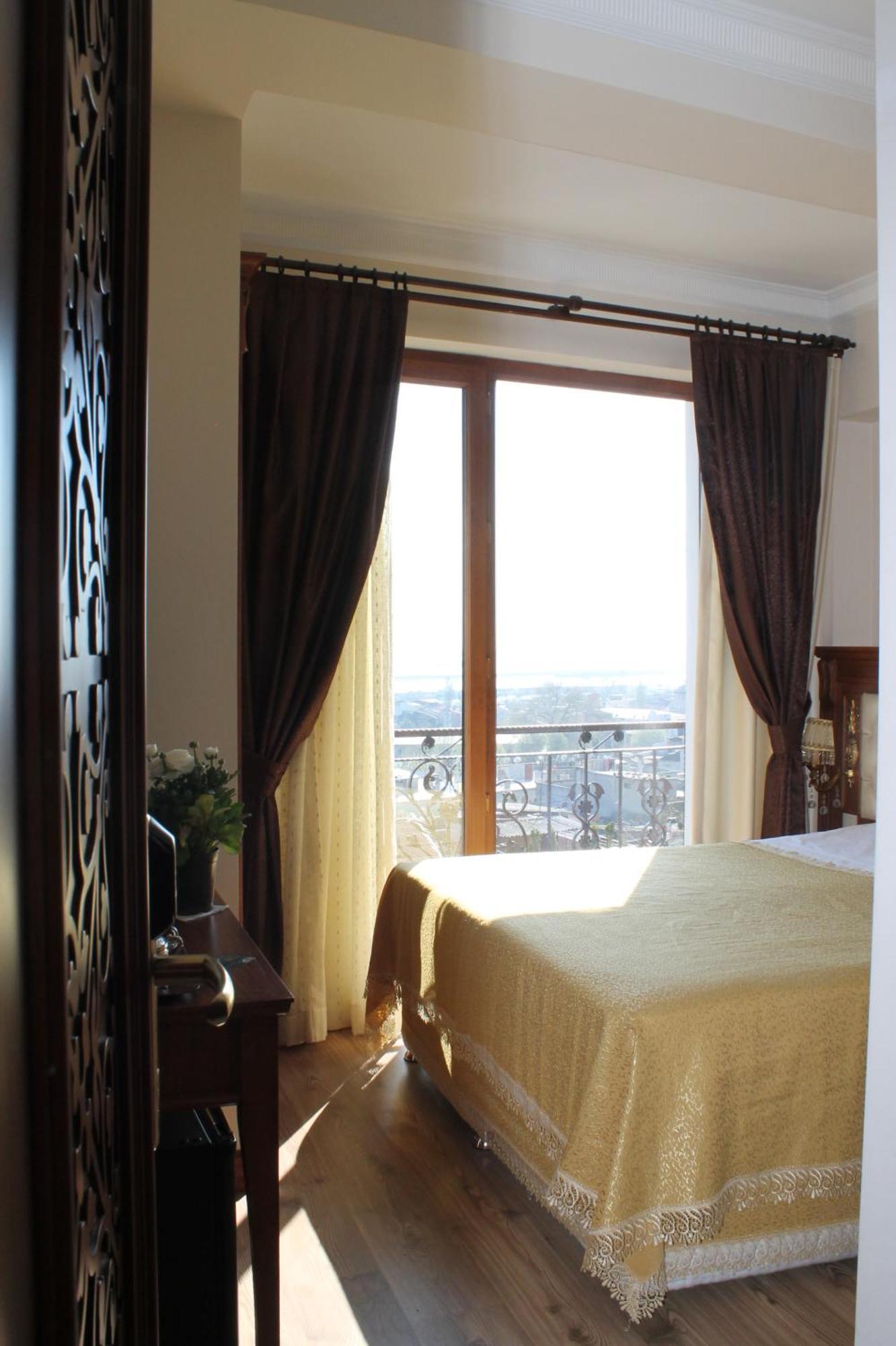 Double or Twin Room Sea View