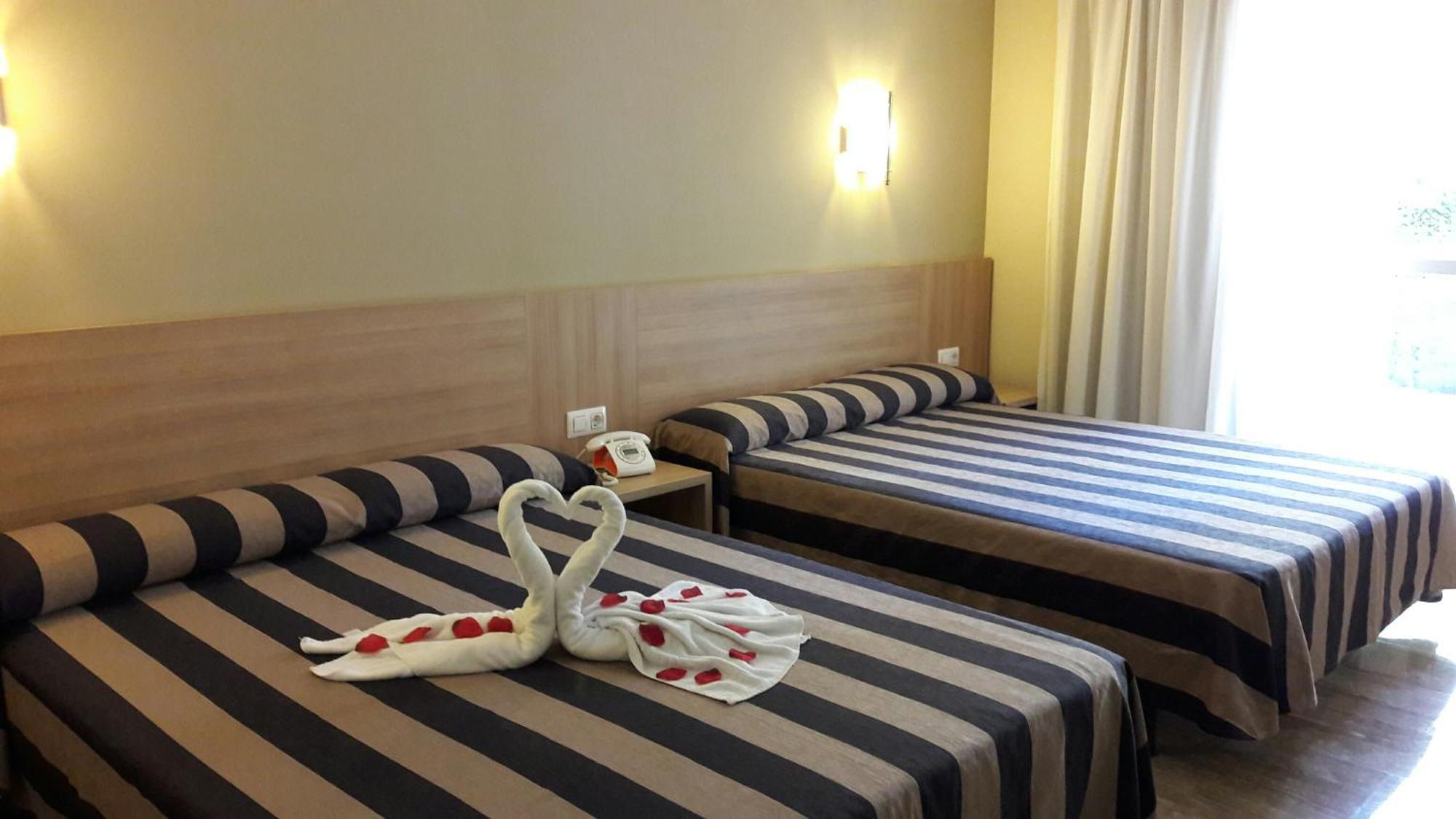 Premium with Spa Bath,727532107:JPEG