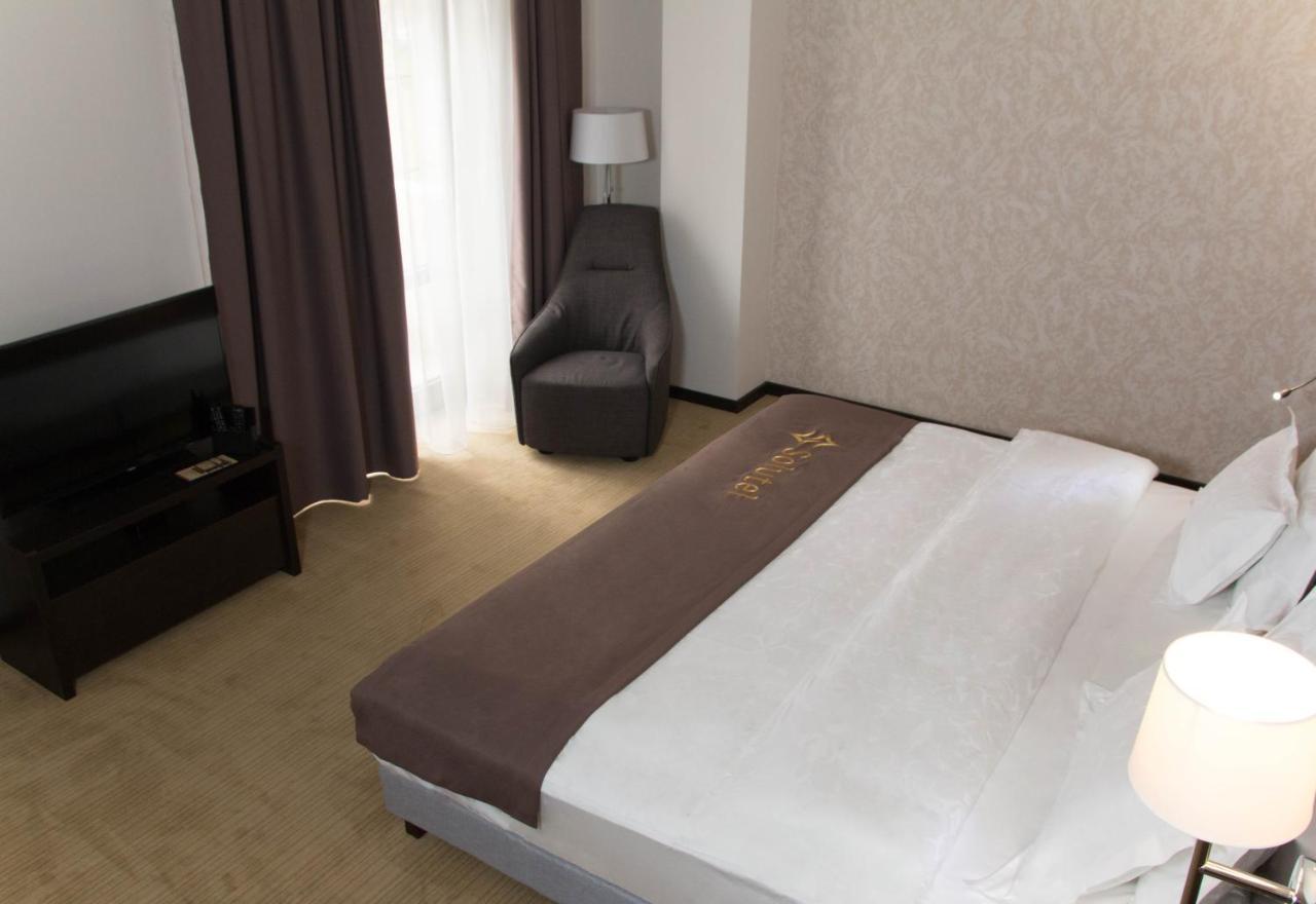 Standard Double or Twin Room,710309812:JPEG