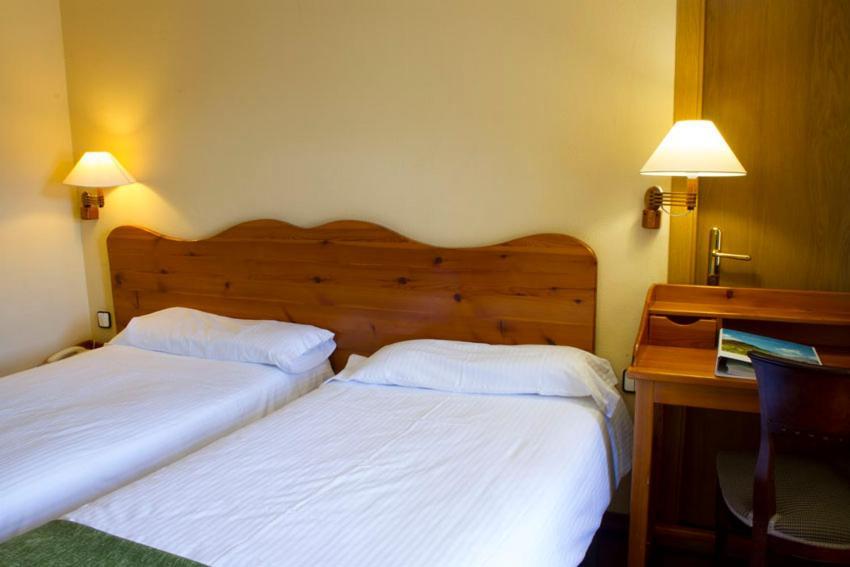 Twin Room,1095906606:JPEG