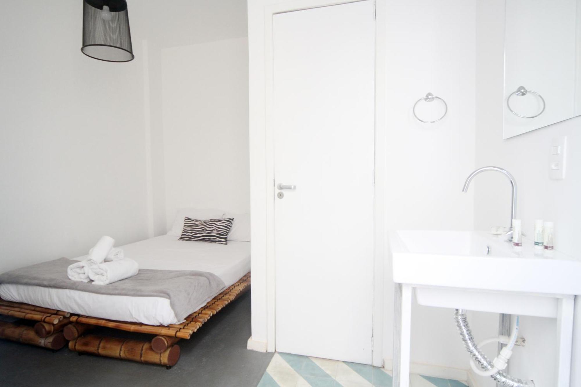 Double Room,1327971155:JPEG
