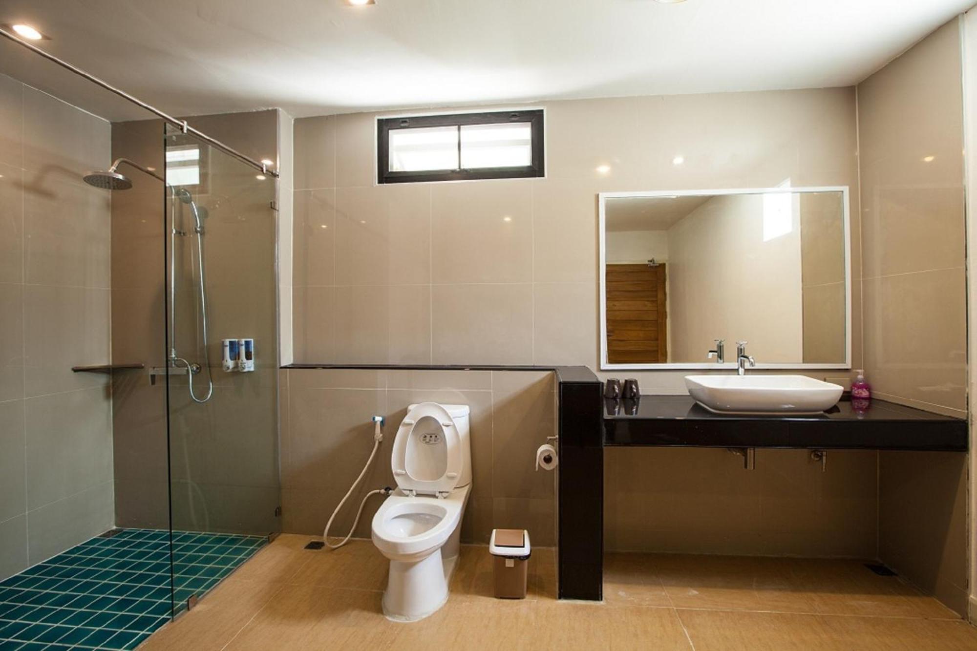 Beach Front Villa Indoor Bathroom