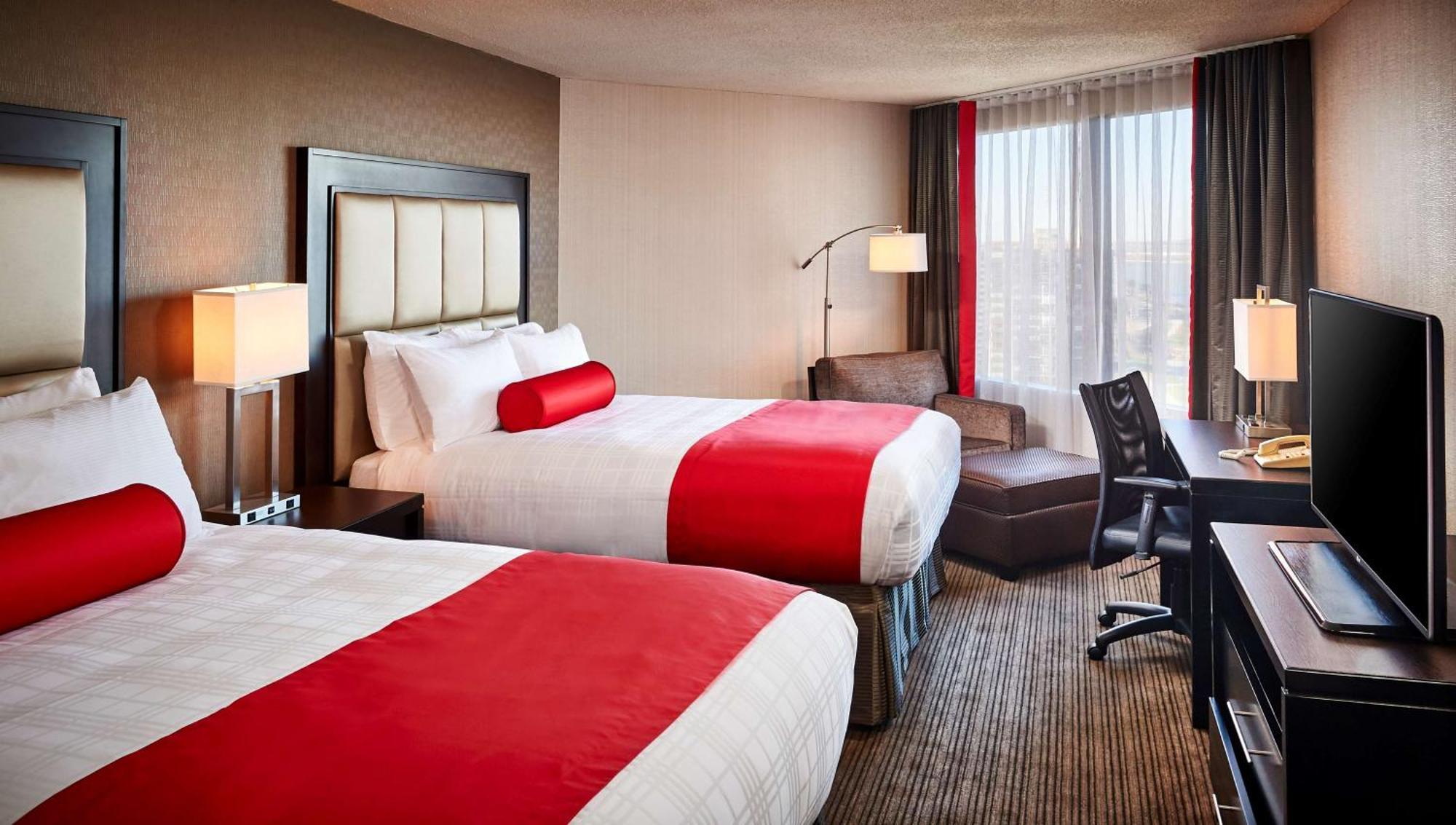 Queen Room Two Queen Beds River View Non smoking