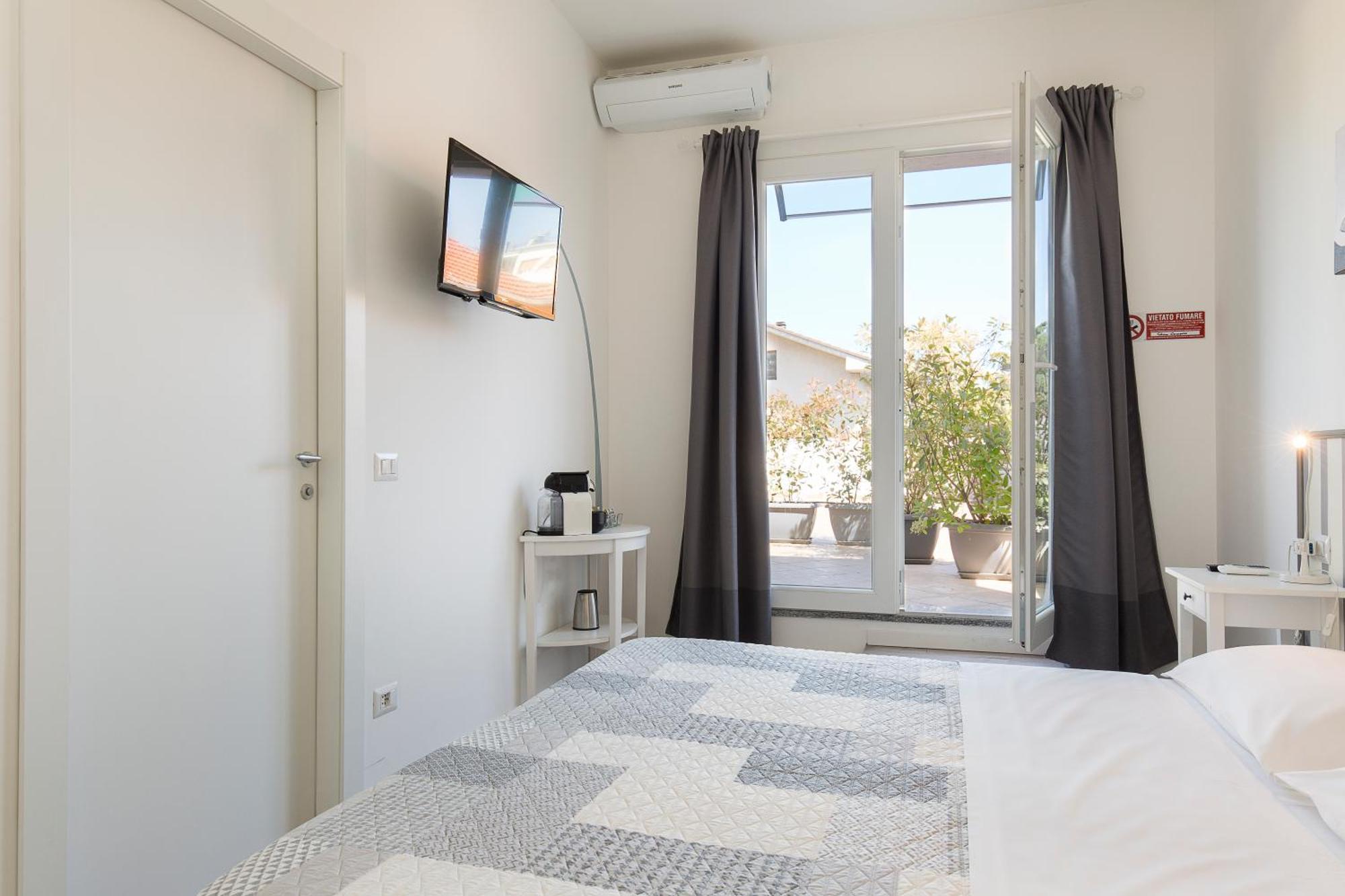 Double or Twin Room Terrace