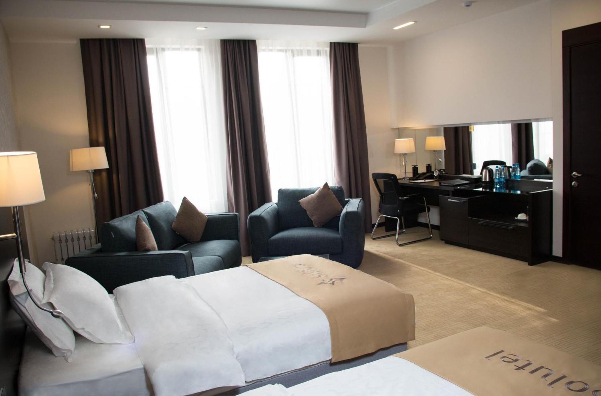 Large Double or Twin Room