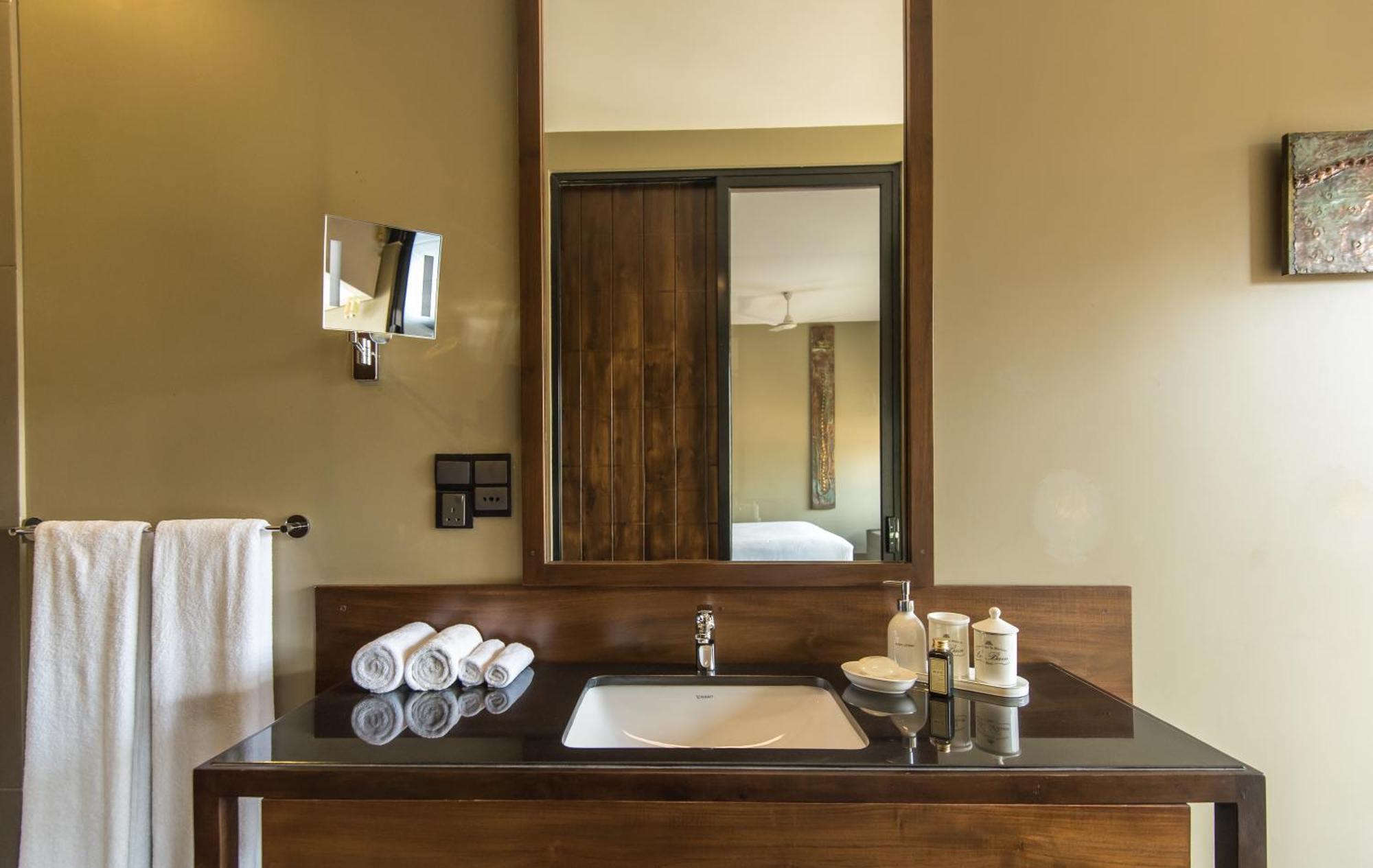 Deluxe Twin Room - 15% off at Lu Lin restaurant & the Canopy Bar