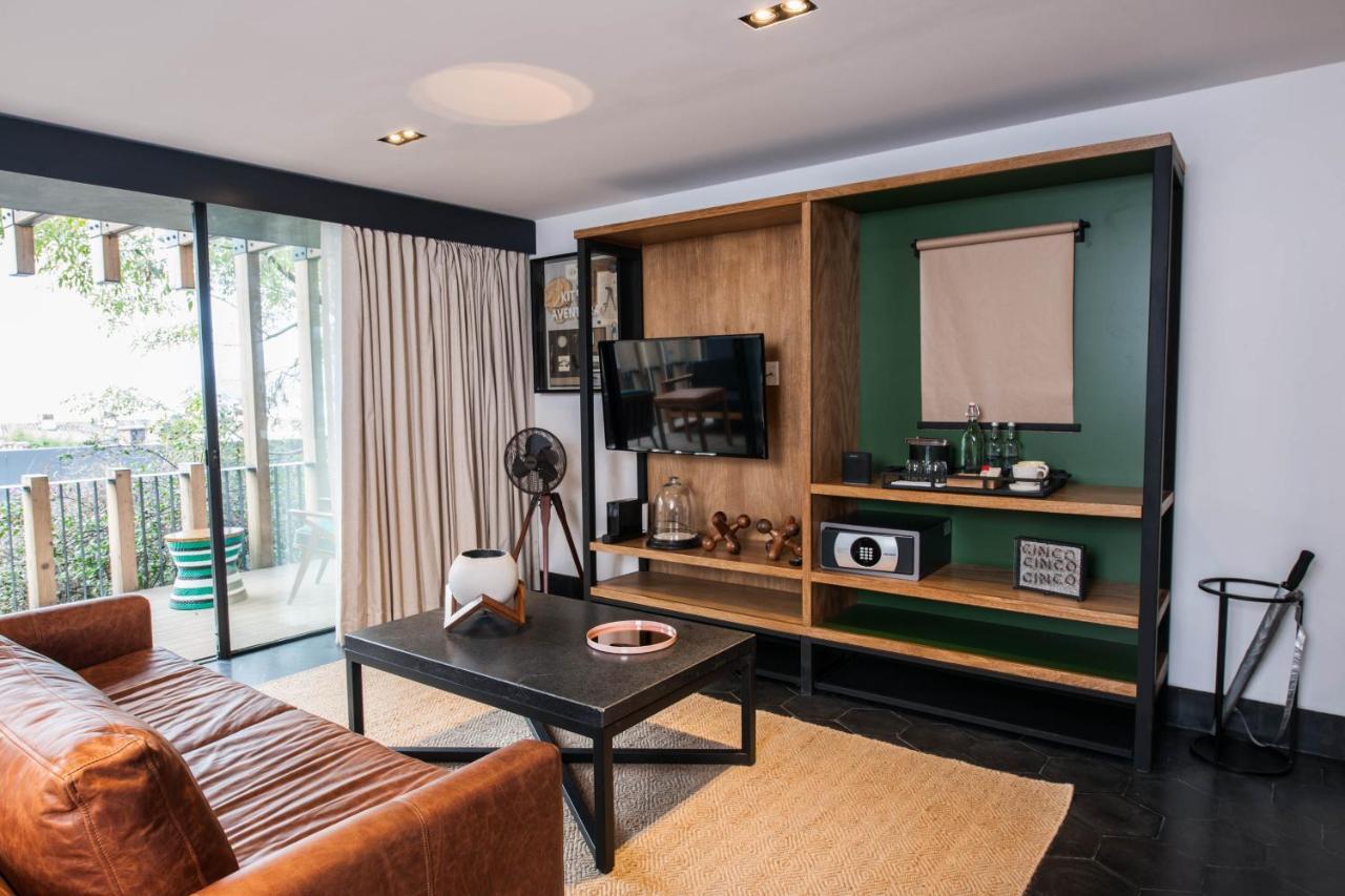 Superior King Suite,719013508:JPEG