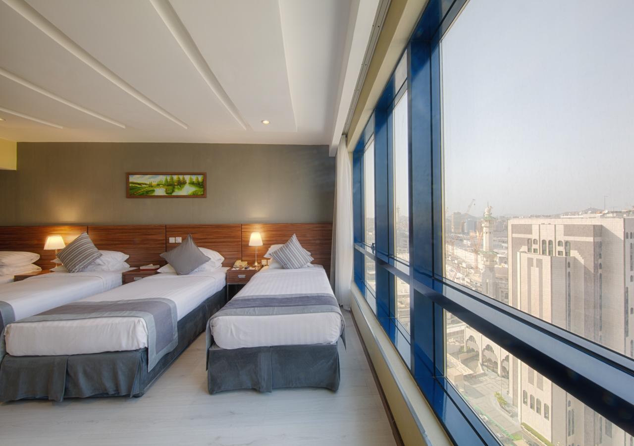 Chambre Quadruple Deluxe - Vue Latérale sur Kaaba