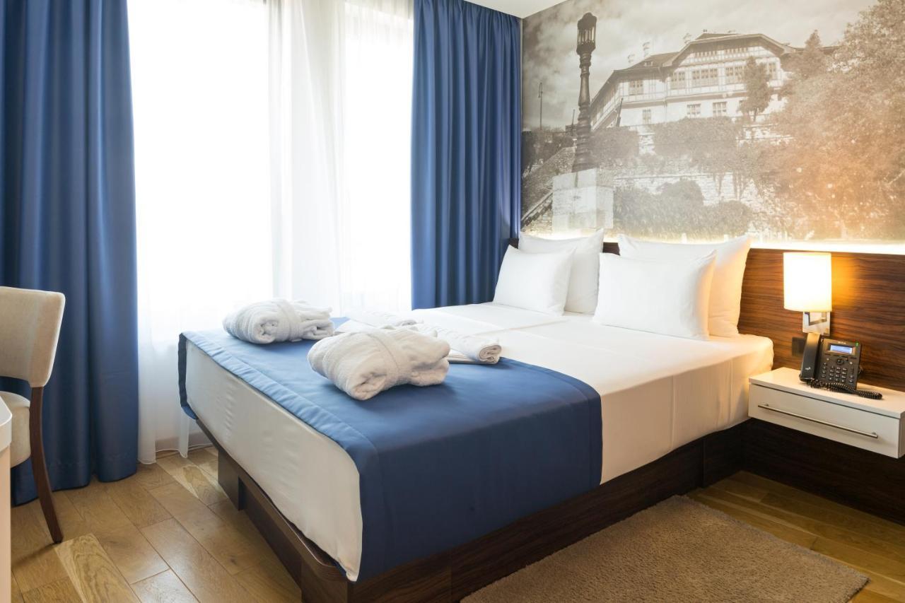 Kamer met Queensize Bed