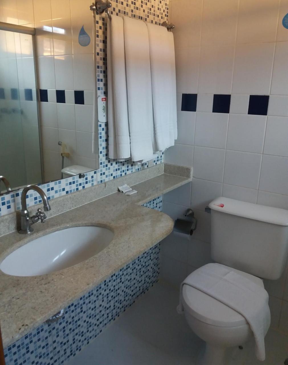 Quarto Familiar Económico