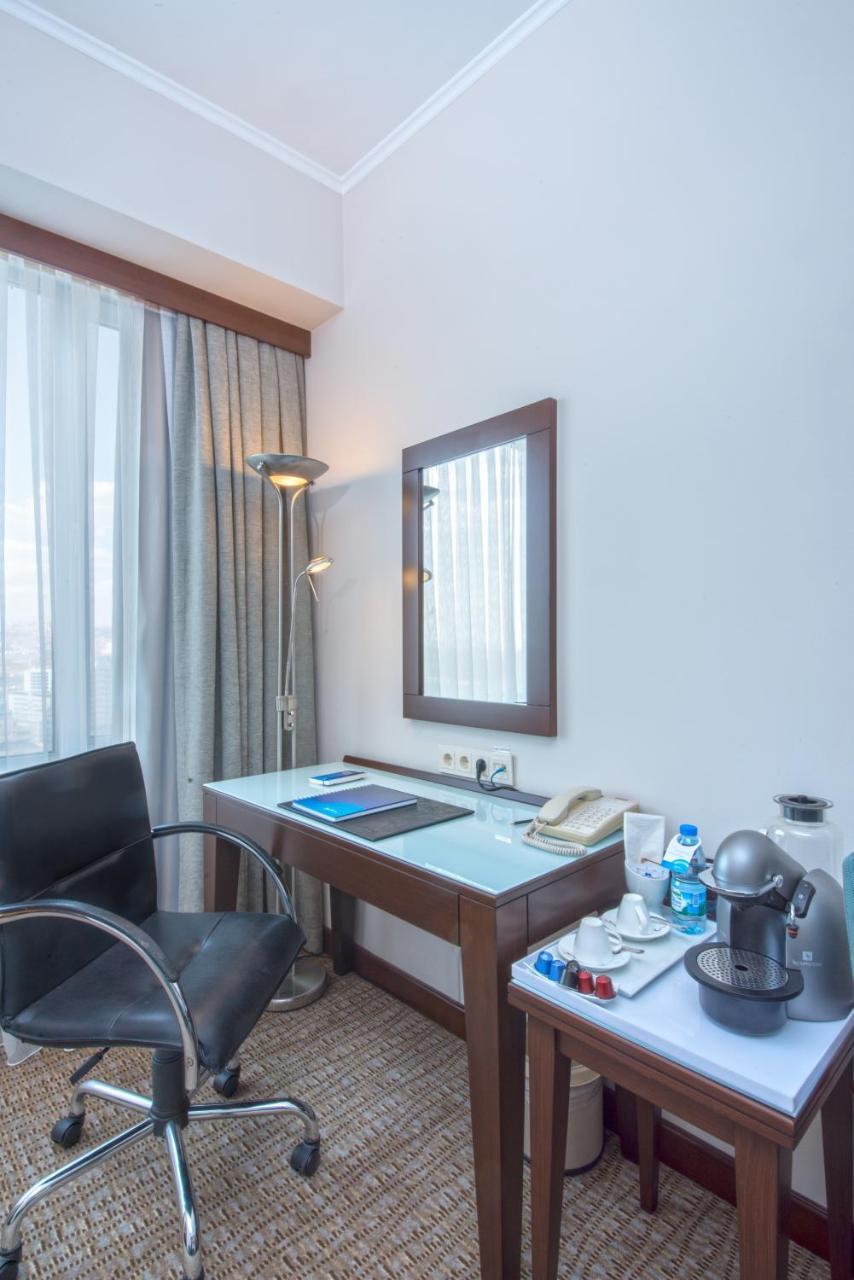 Suite City View