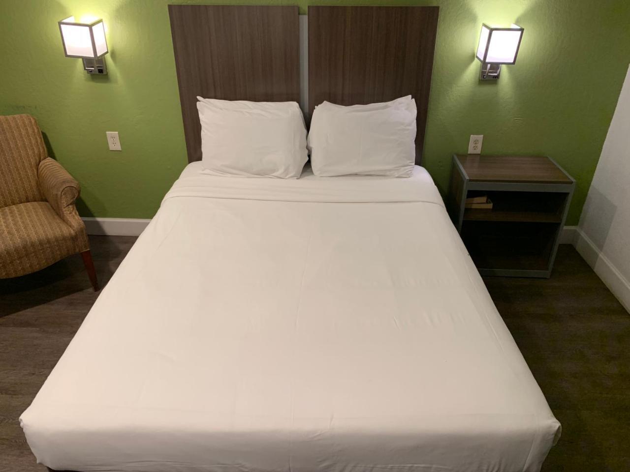 Queen Room - Disability Access