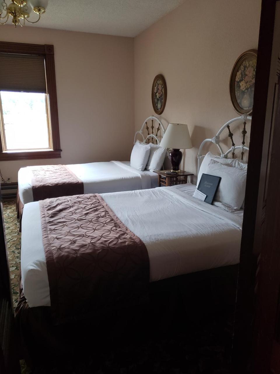 Superior Queen Room Two Queen Beds