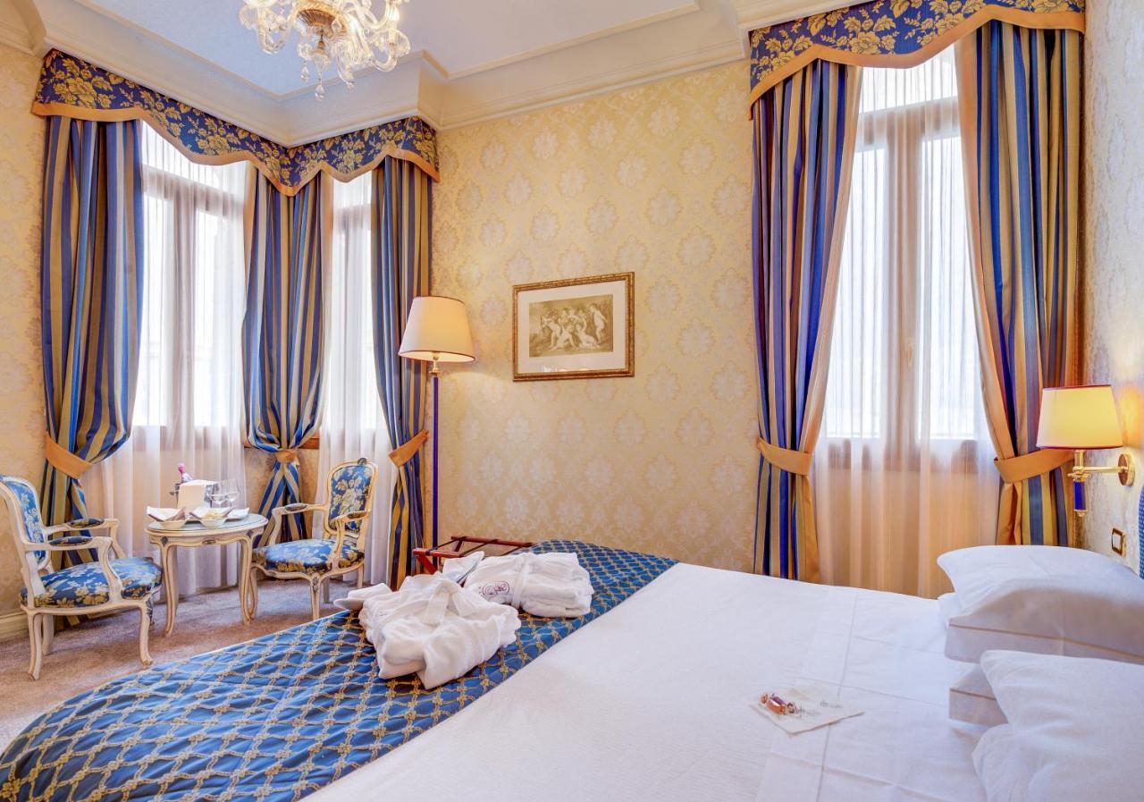 Junior Suite with Grand Canal View,743766772:JPEG