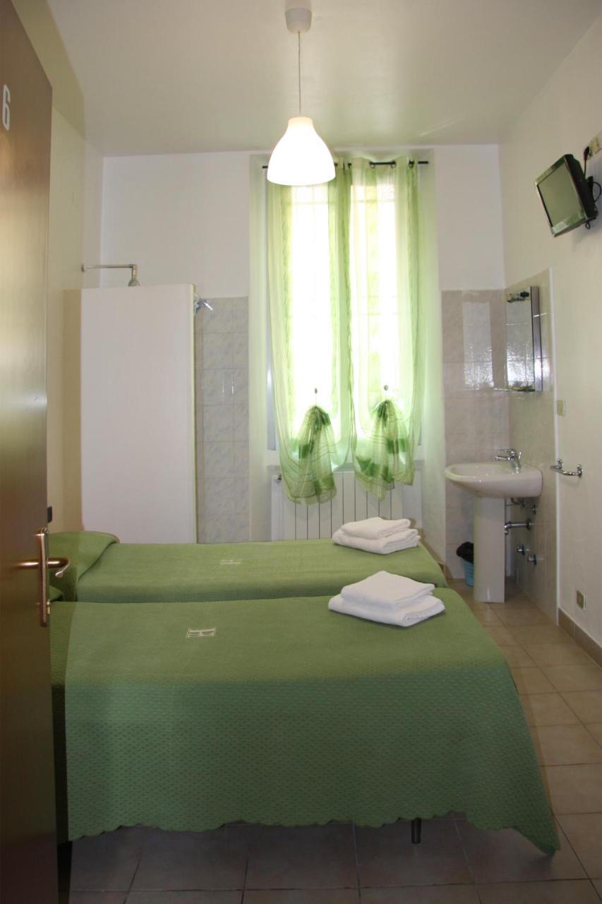 Habitación Individual con baño compartido