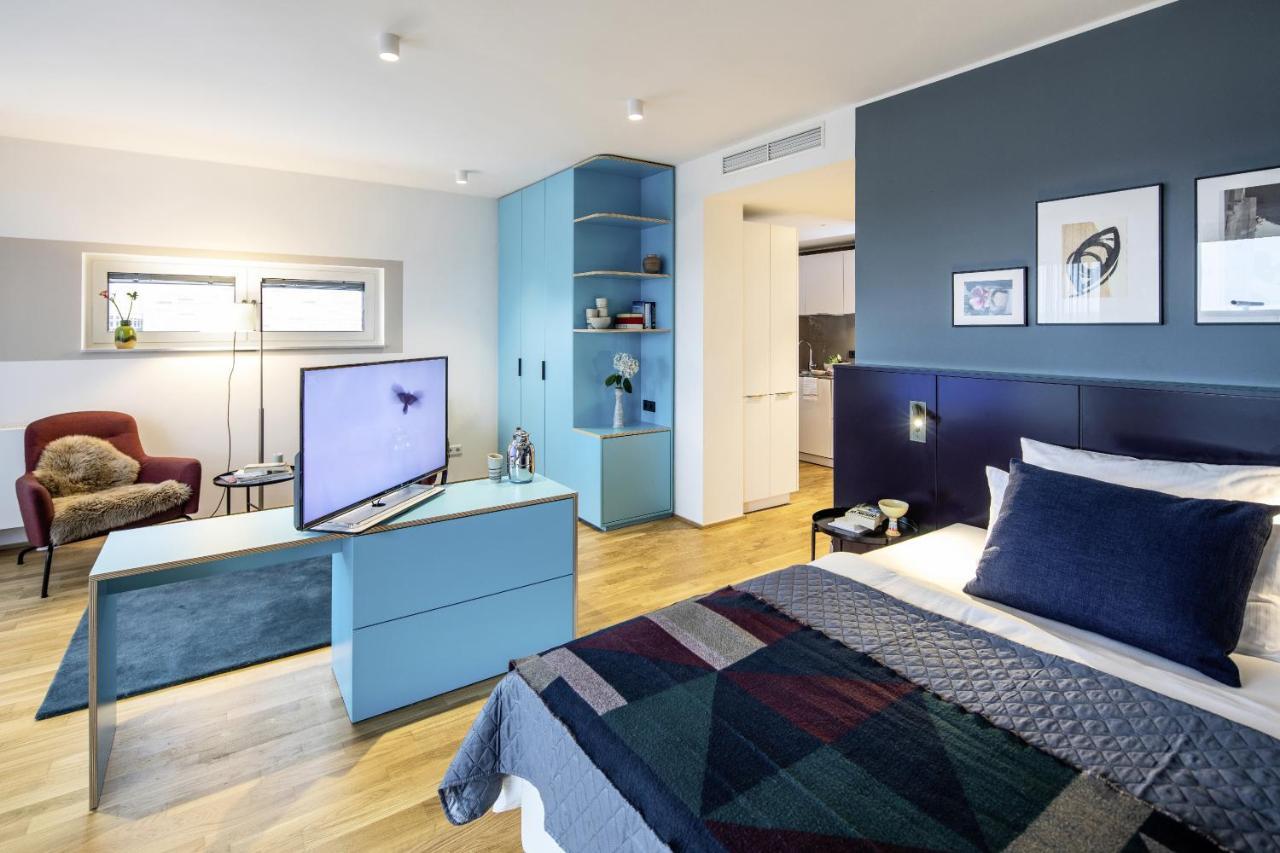 Executive Single Studio 140cm bed width