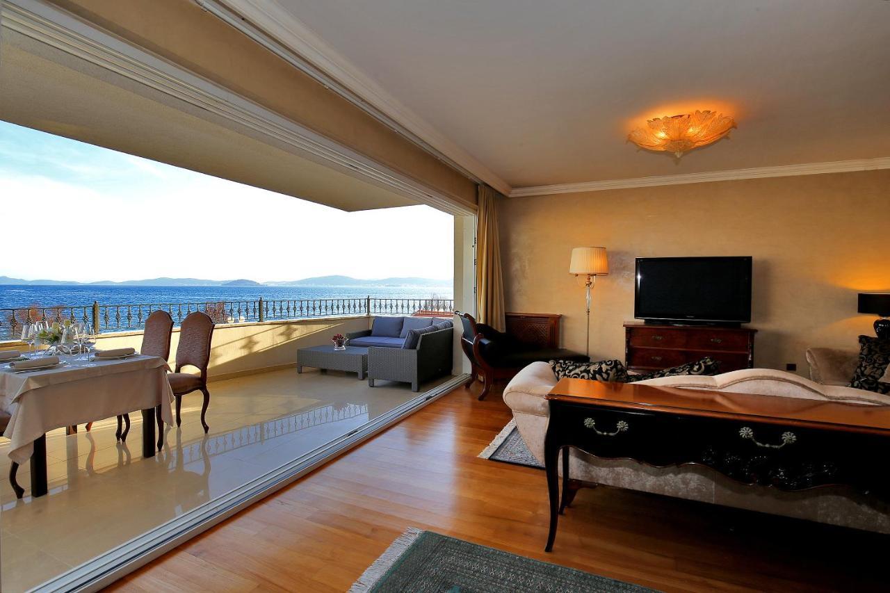 Suite de Luxe avec Terrasse et Vue sur la Mer