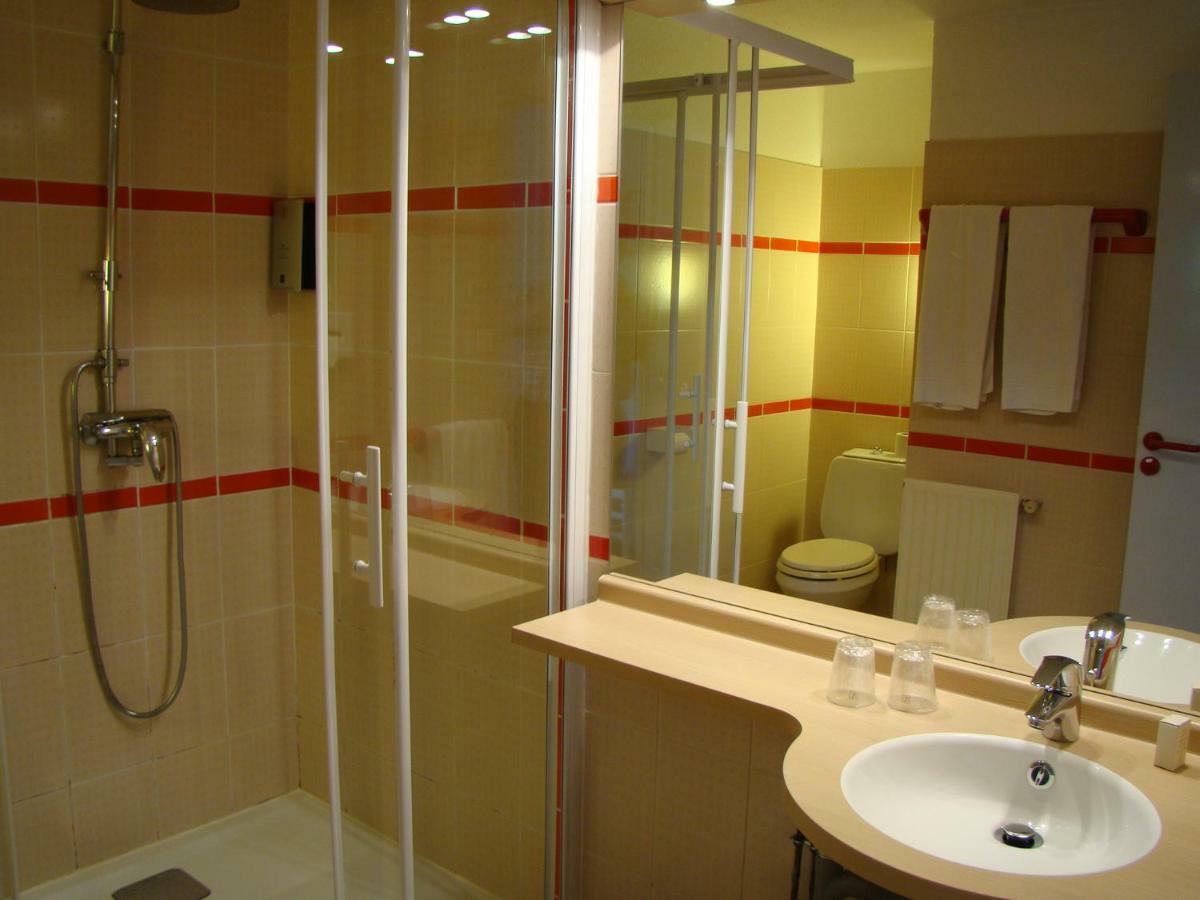 Single Room,789389214:JPEG