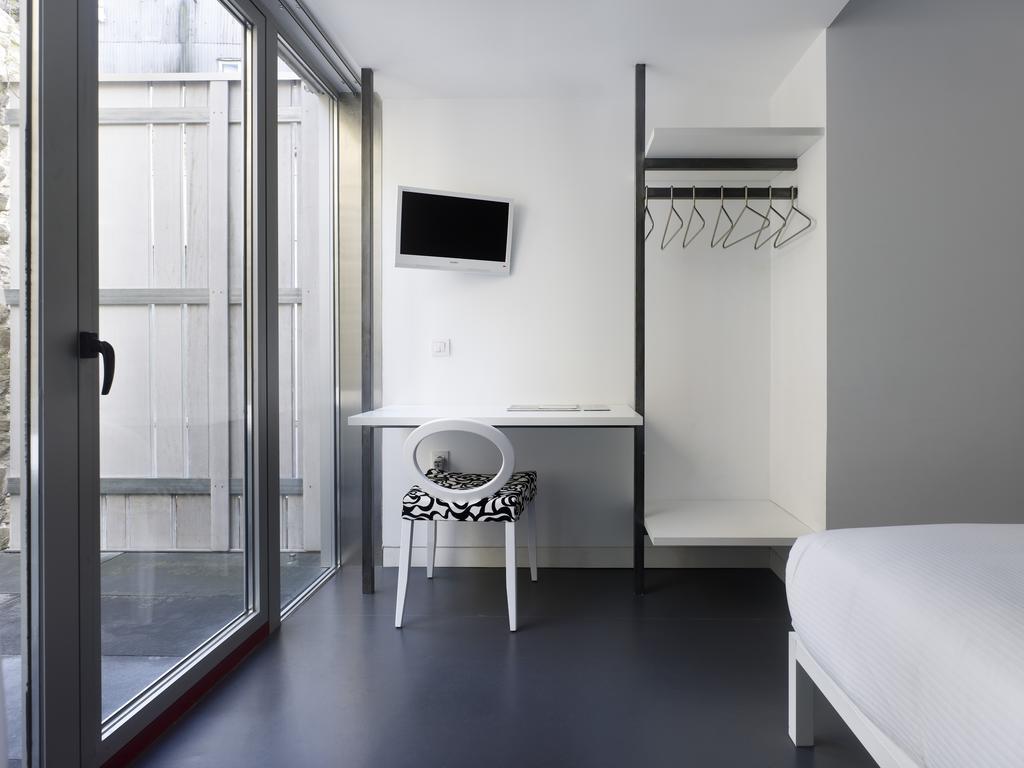 Double Room Bath,888822448:JPEG