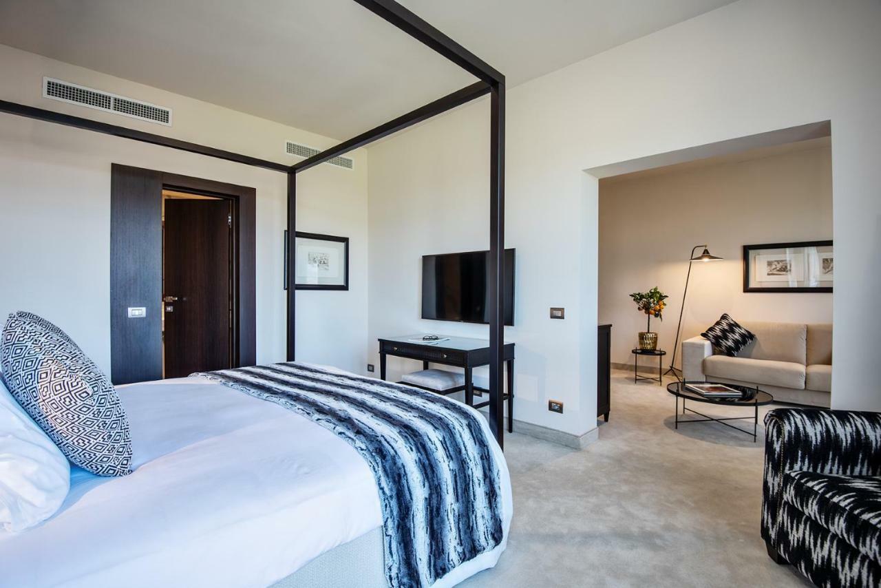 Superior King Suite