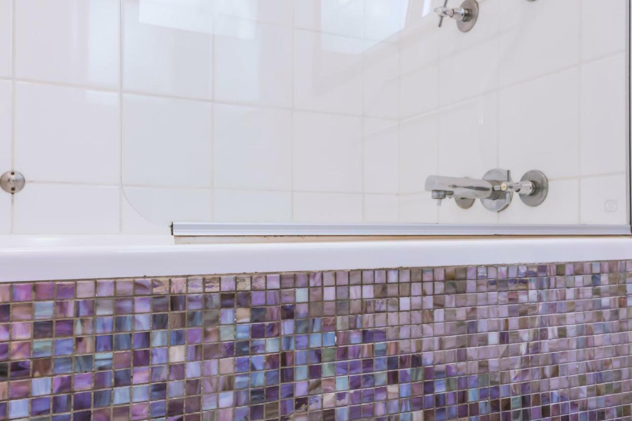 Double Room,806824347:JPEG