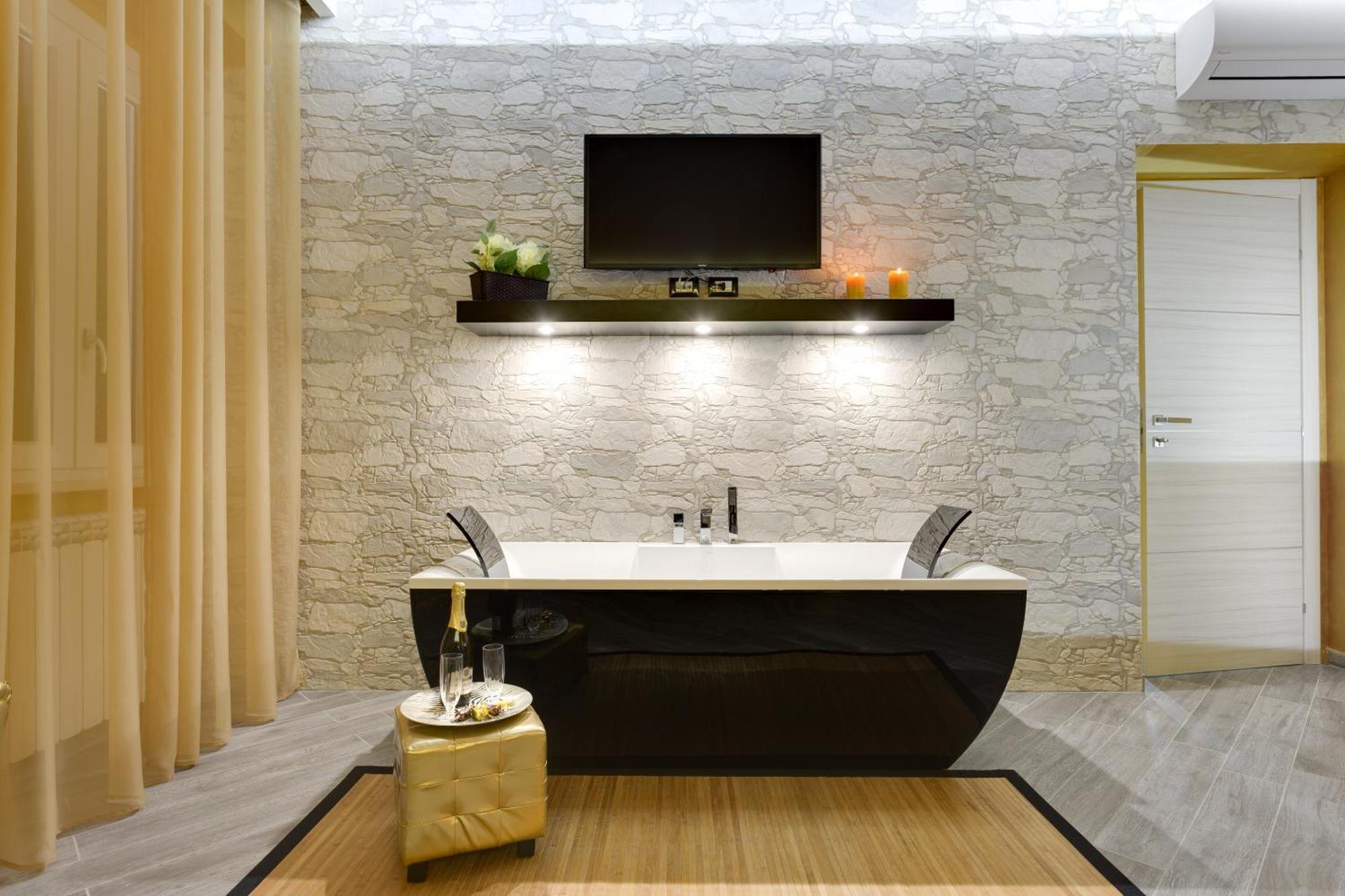 Luxury Suite