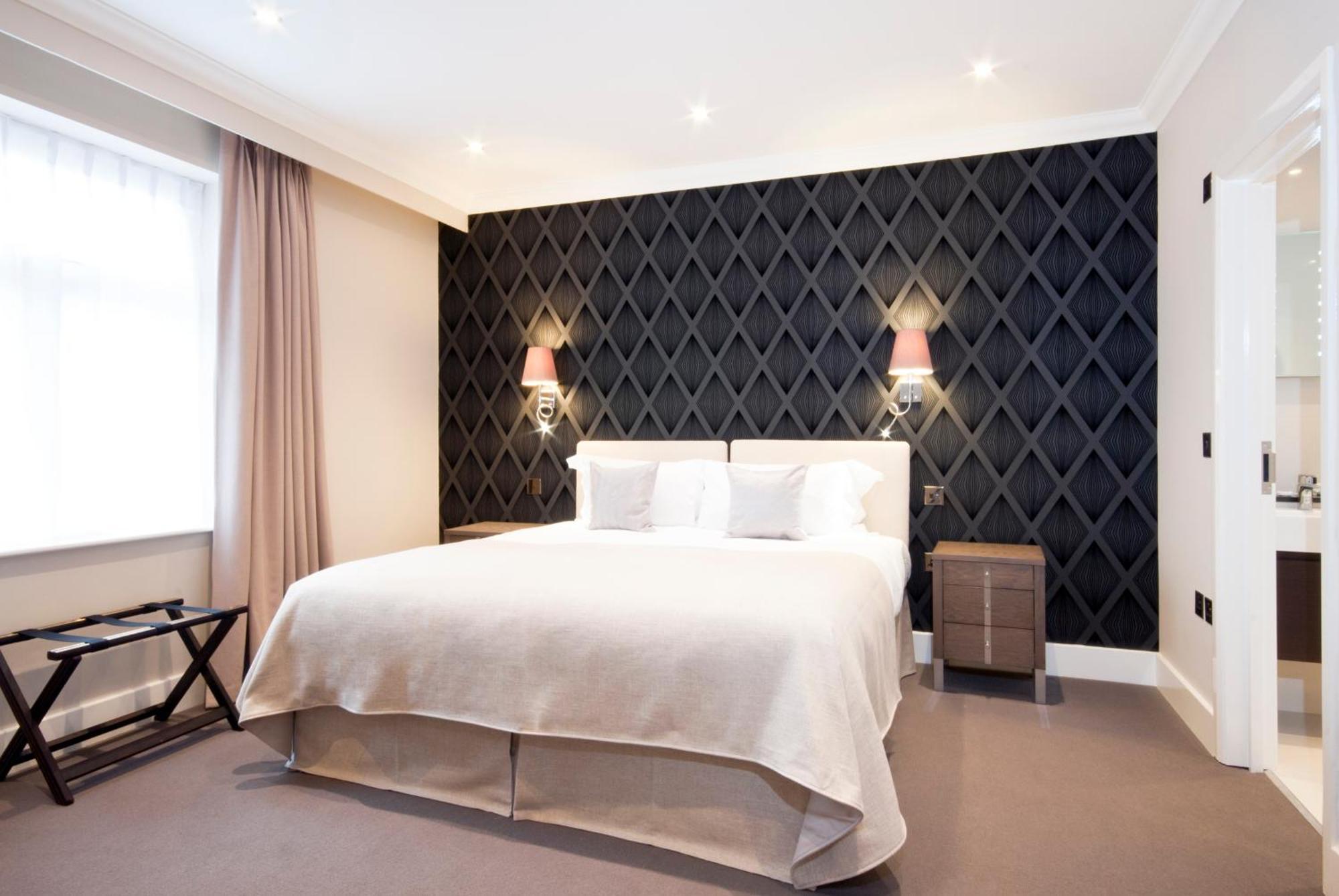Deluxe Two-Bedroom Apartment