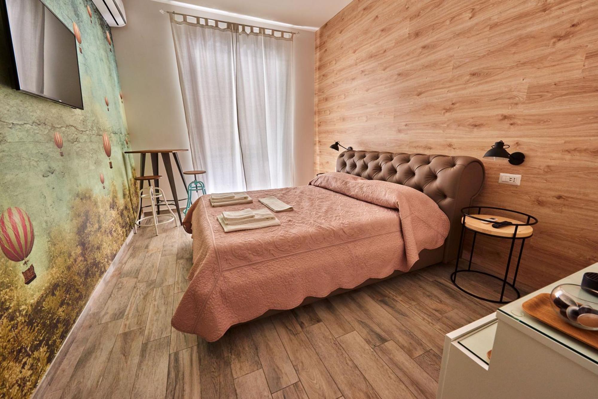 Double Room Private External Bathroom