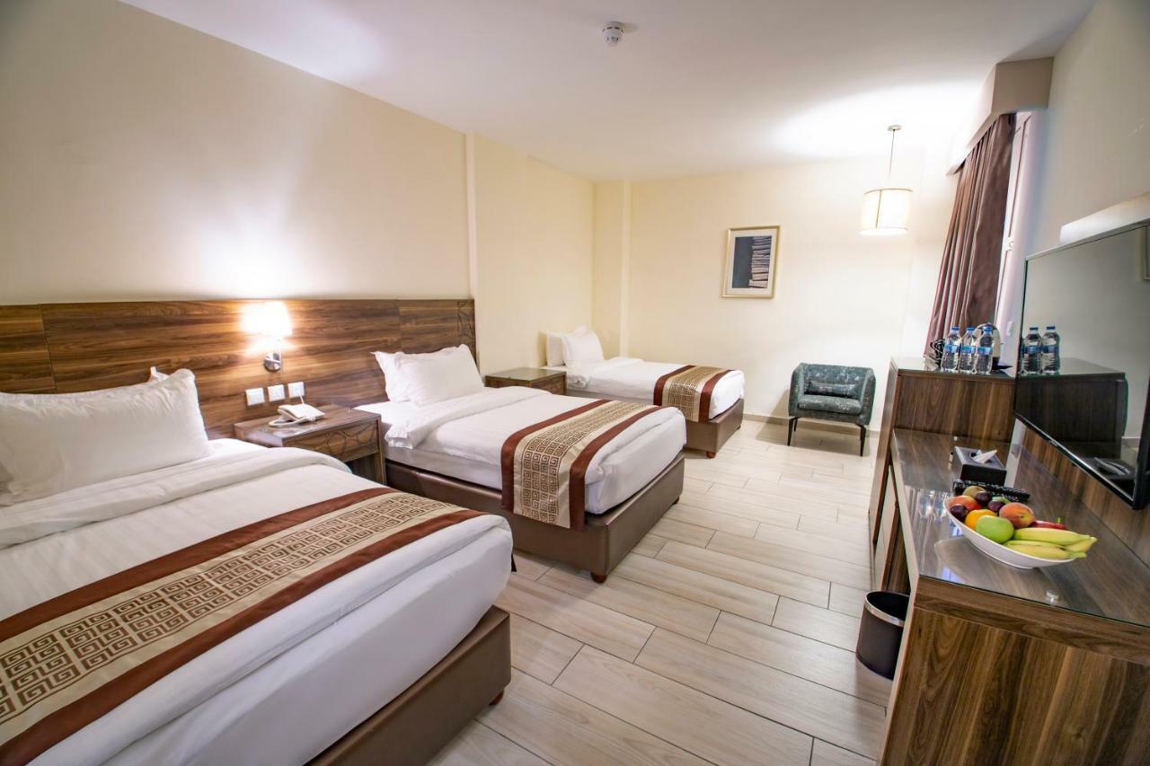 Standard Triple Room,925855801:JPEG