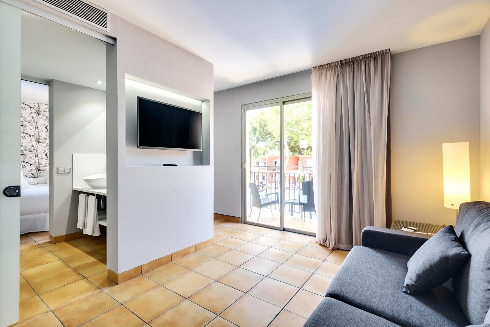 Deluxe Kamer (2 Volwassenen + 2 Kinderen)