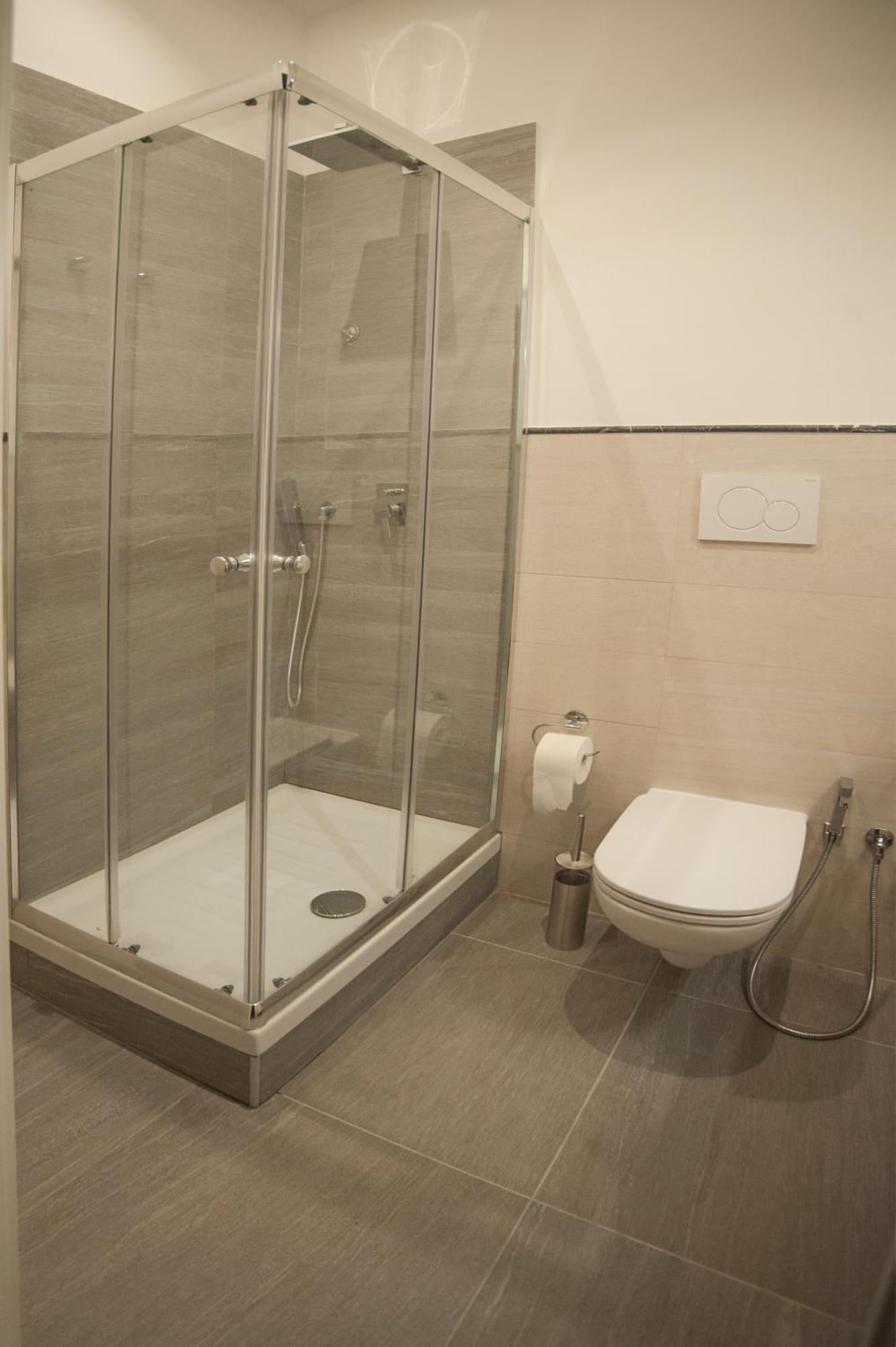 Double Room Private Bathroom